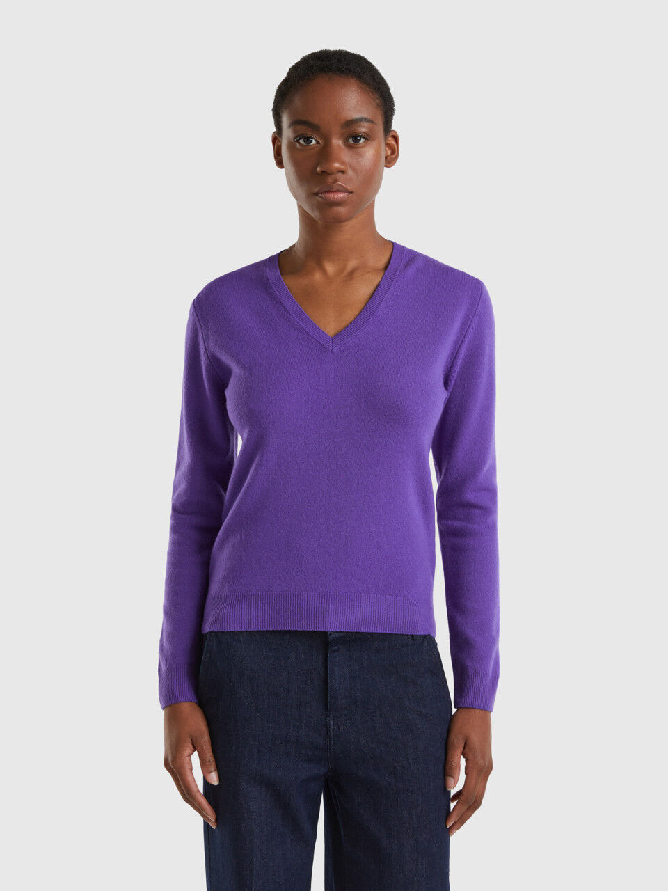 Lightweight v hotsell neck sweater women's