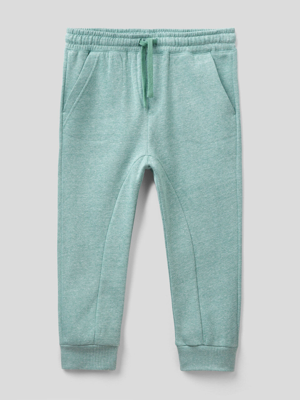 Joggers in recycled fabric