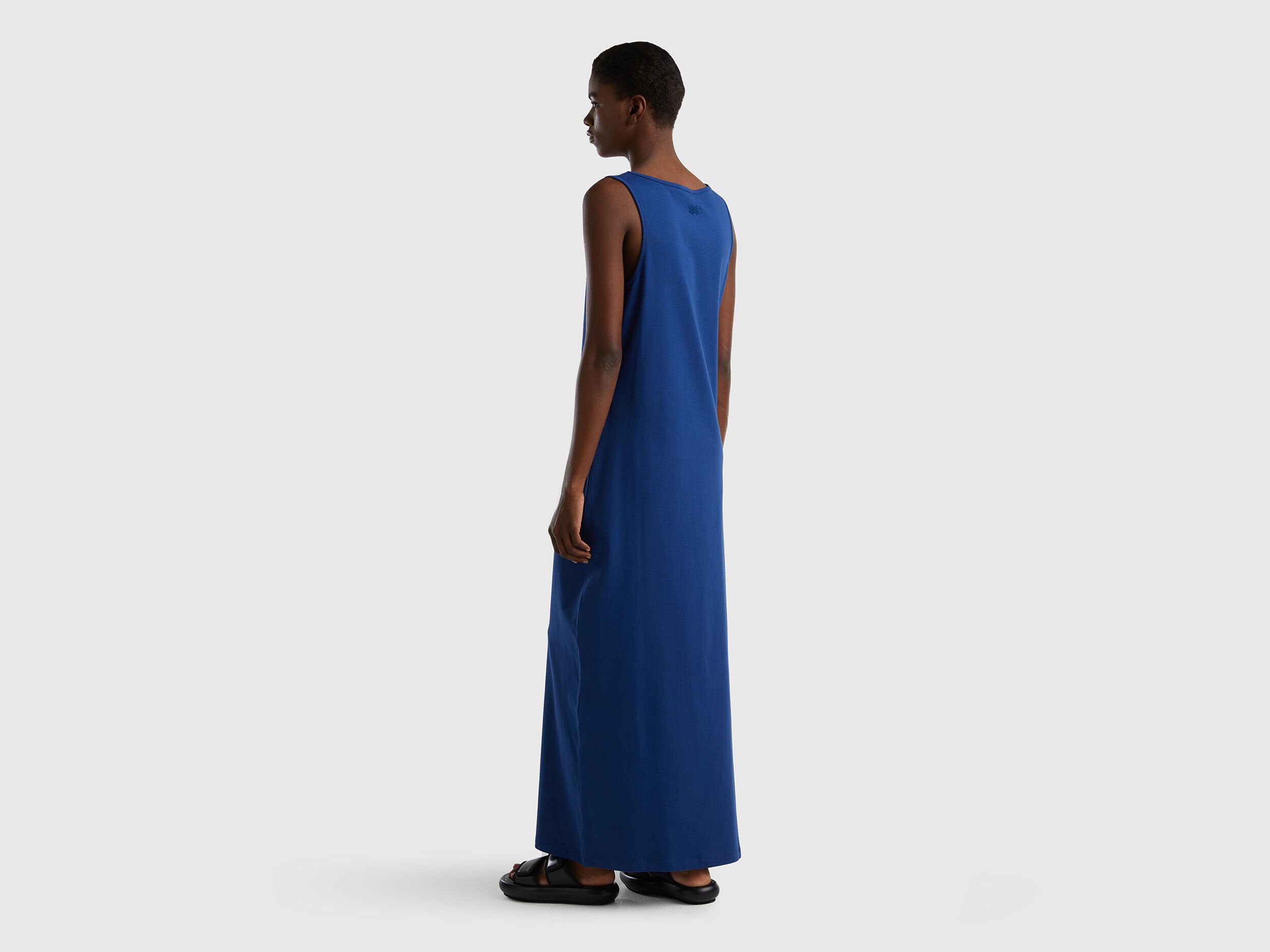 Navy blue hot sale sleeveless maxi dress