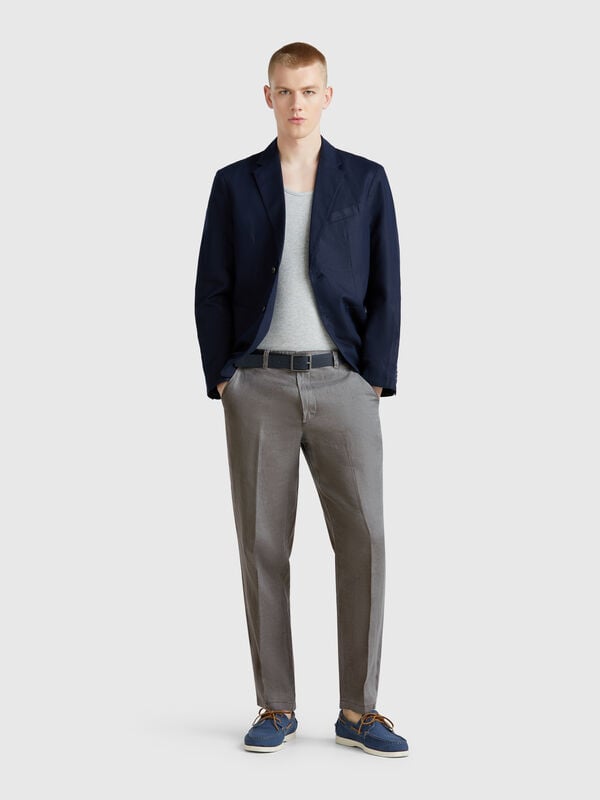 Chinos in pure linen Men