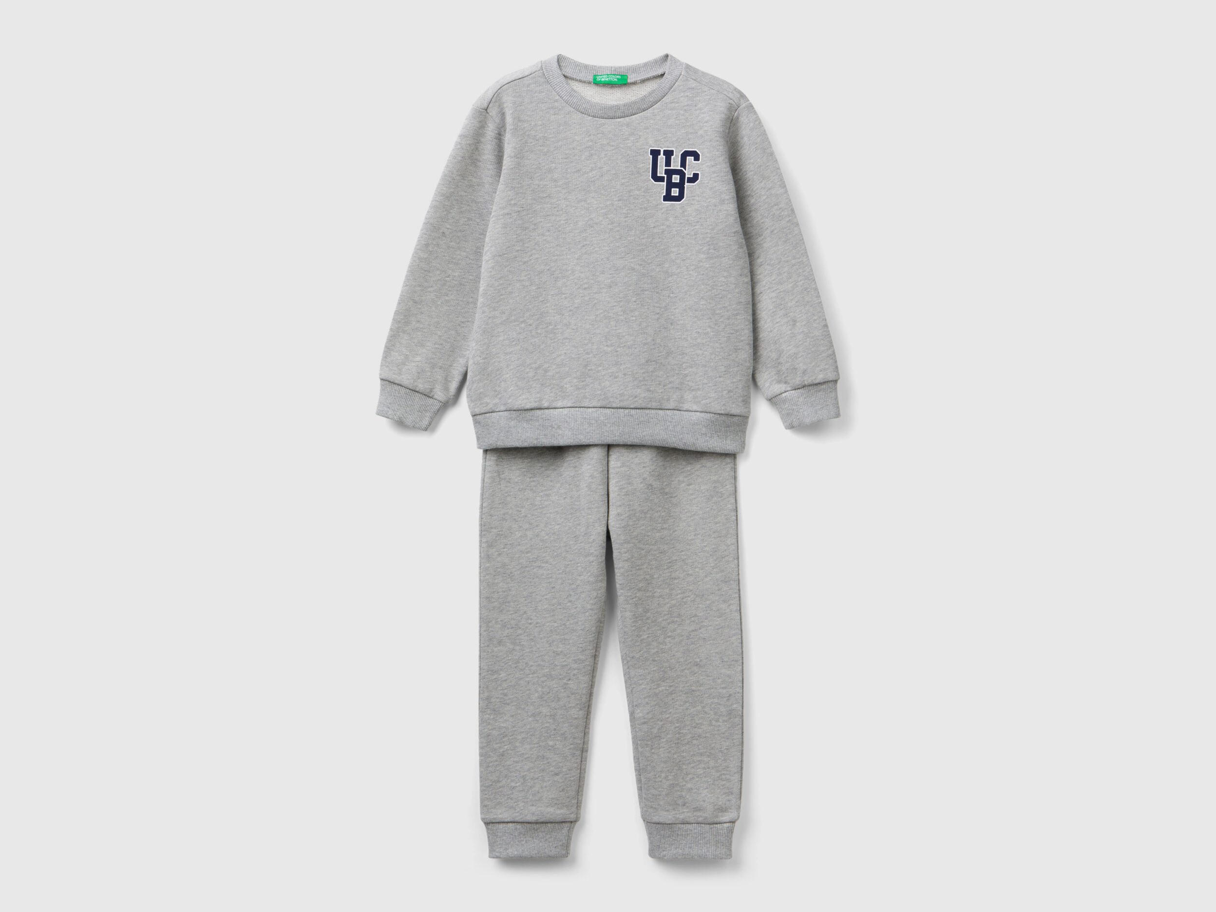 Junior boys tracksuits deals