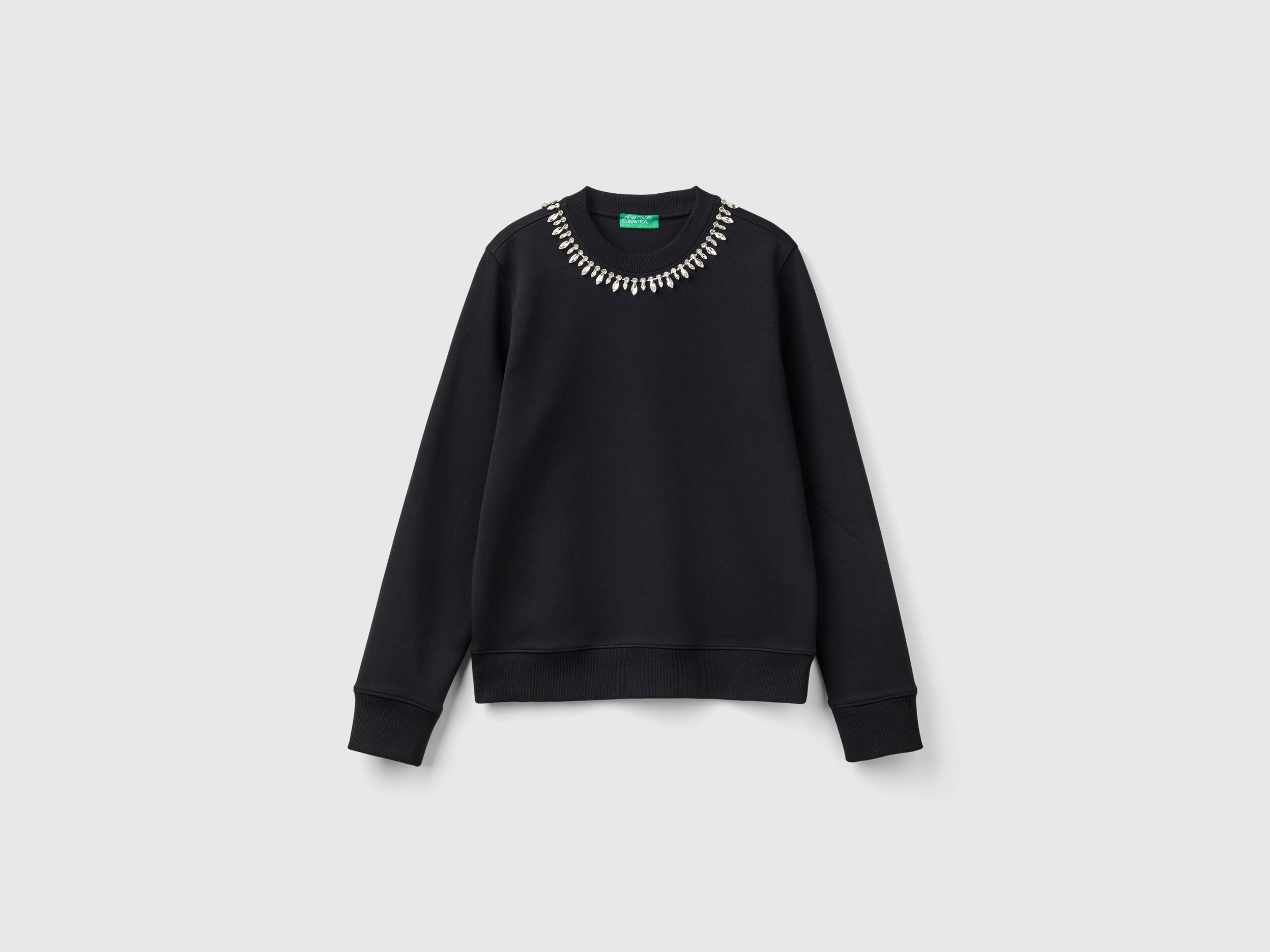 Black sweatshirt without hood on sale
