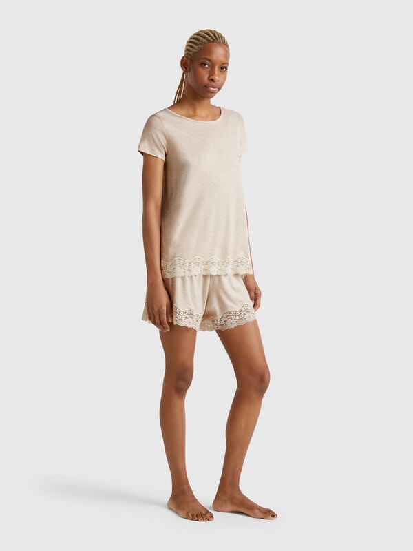 Short fluido con encaje Mujer