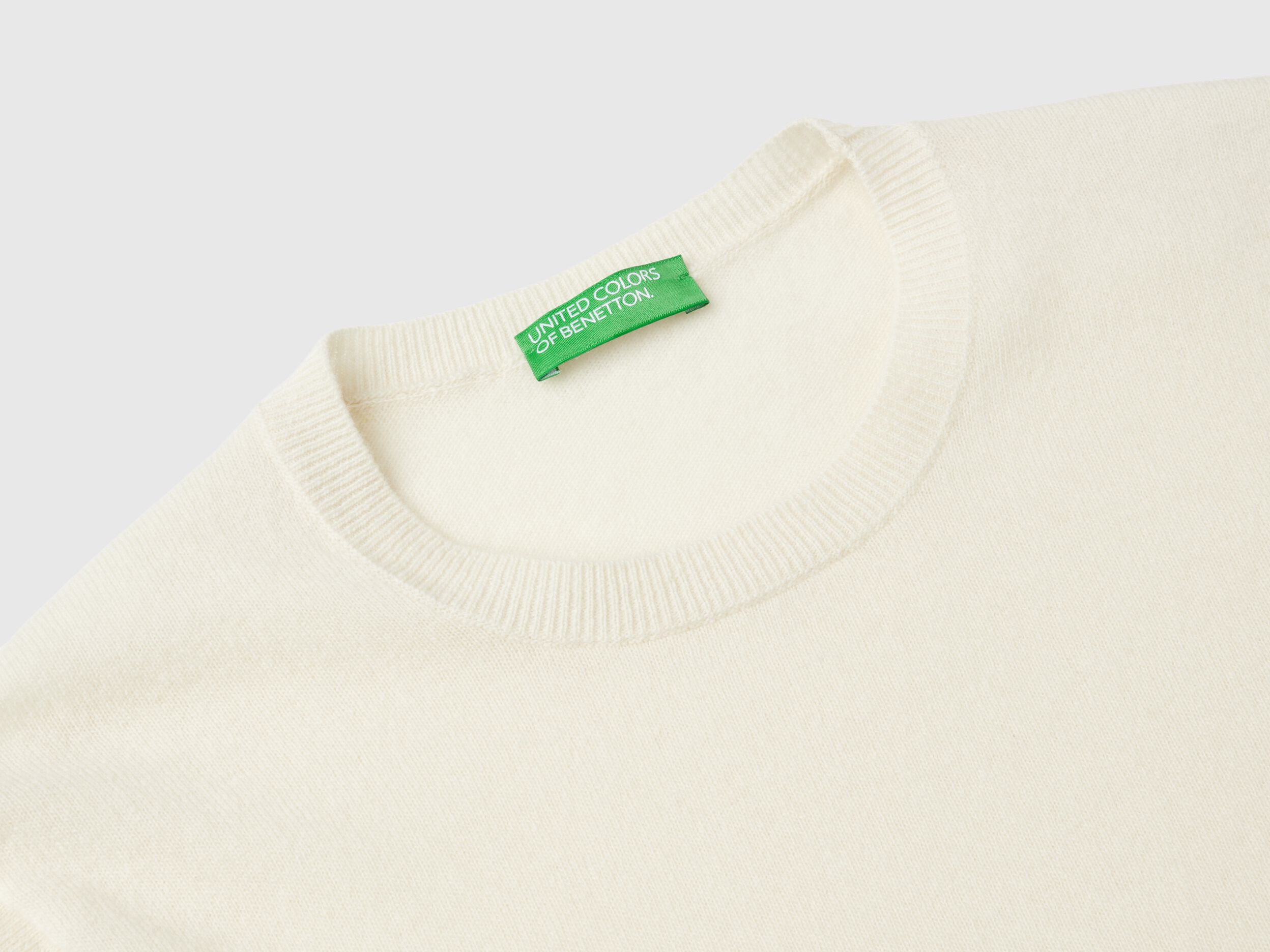 Cream crew neck sweater in Merino wool Creamy White Benetton