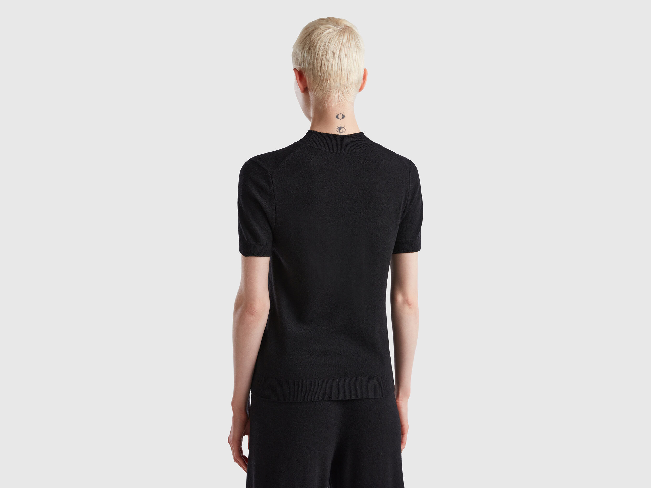 Black short sleeve sweater in cashmere blend Black Benetton