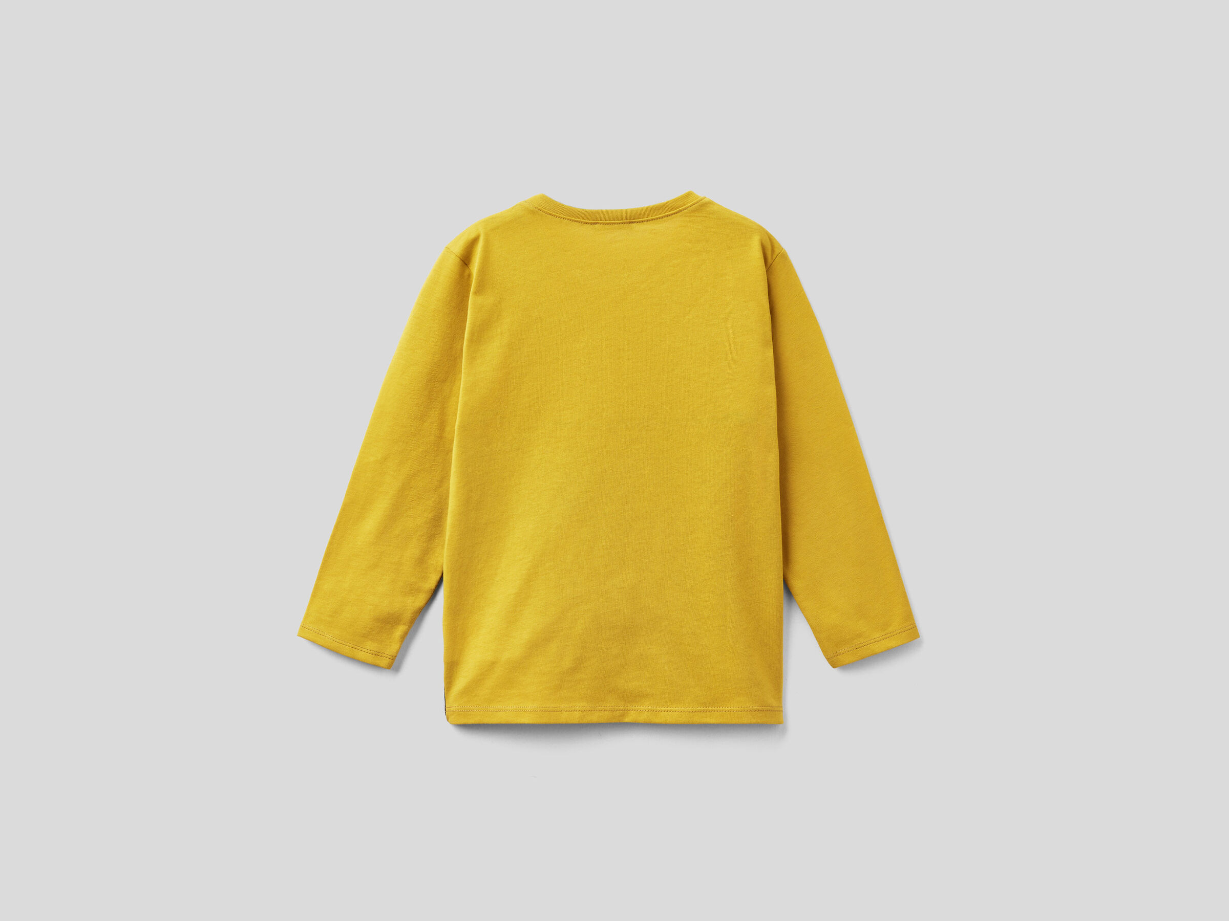 Two-tone t-shirt image number 2