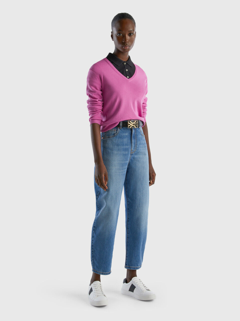 V shape sweater online neck