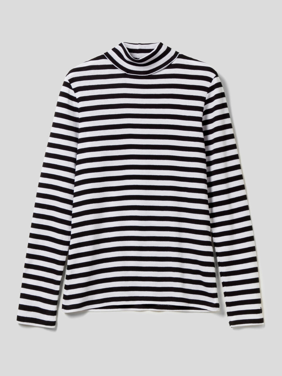 Camiseta de rayas con cuello alto image number 1