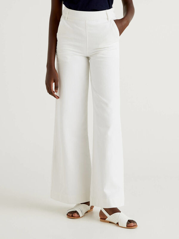 Trousers with wide leg in cotton Women