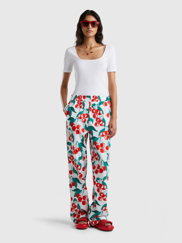 Trousers with cherry print Women