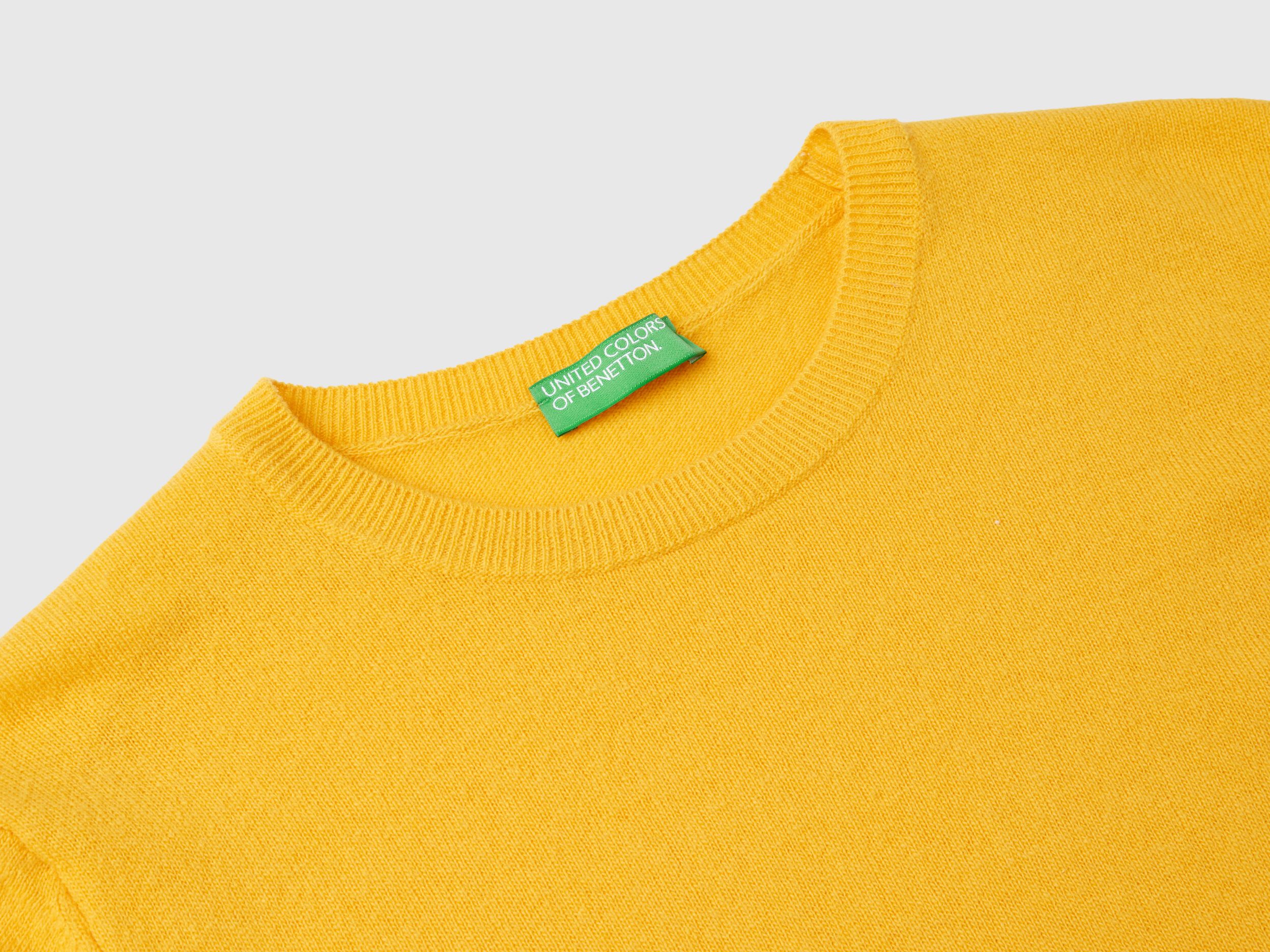 Yellow crew neck top