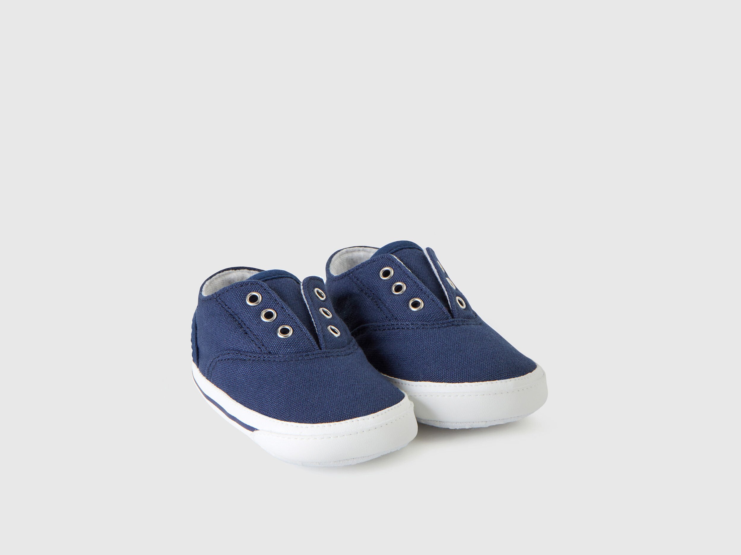 Ucb canvas shoes online