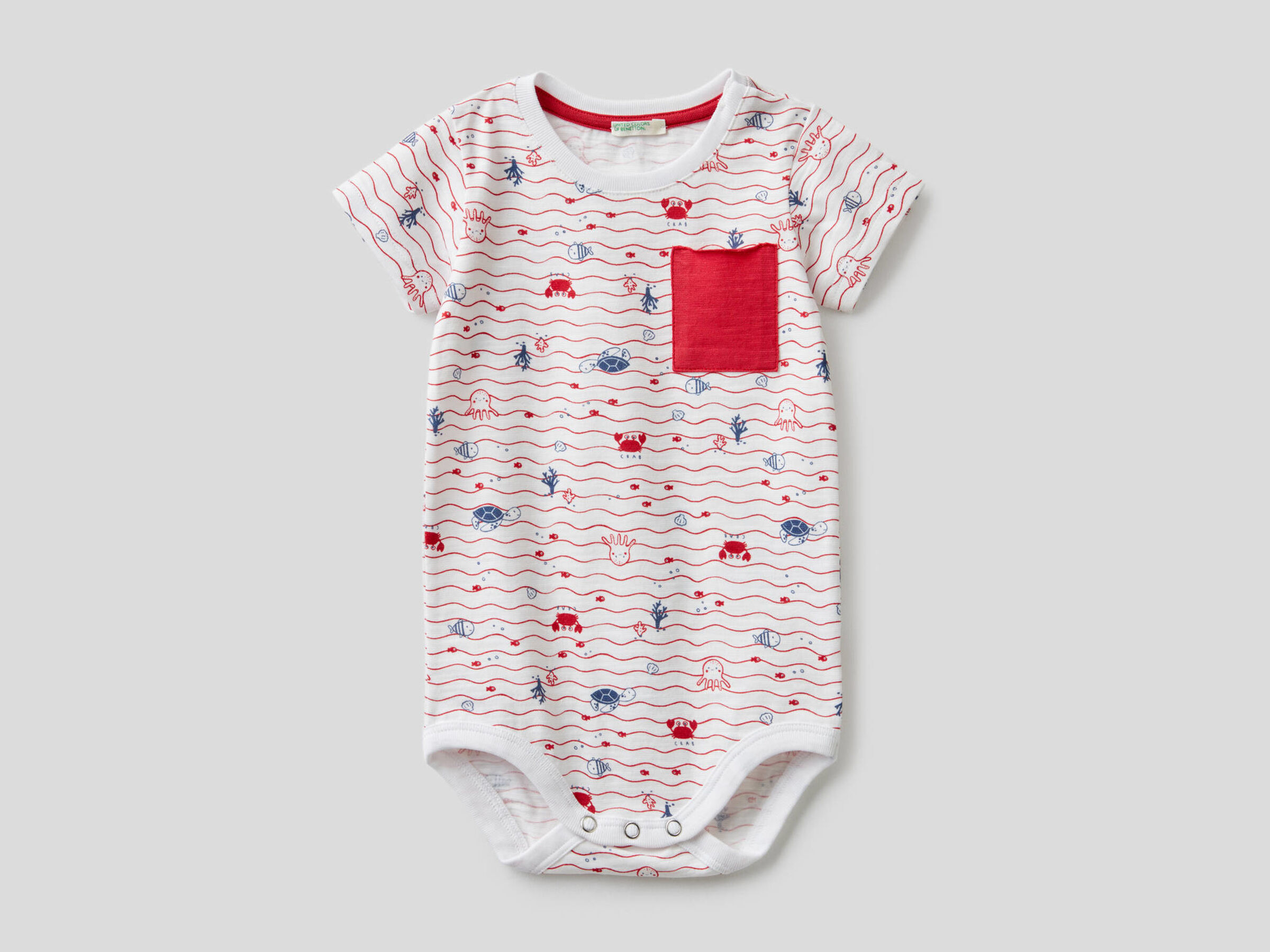 100% organic cotton bodysuit with pocket image number null