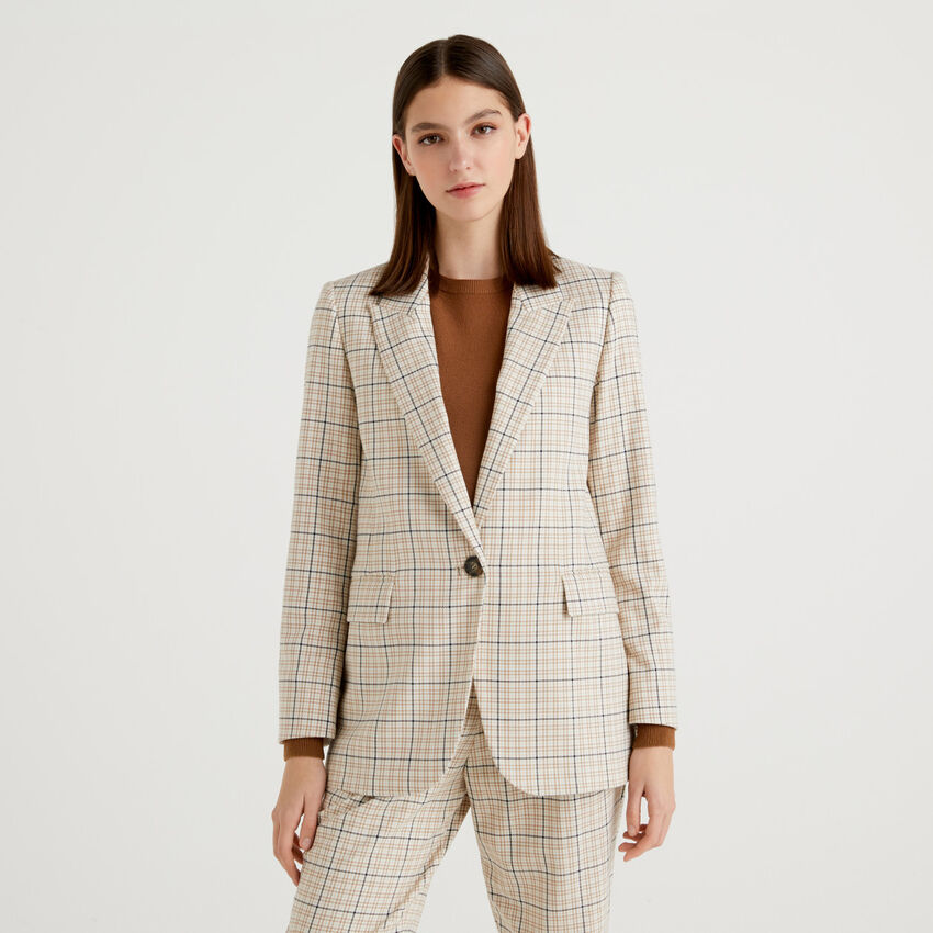 I tried new €40 check blazer from Dunnes Stores - it's a 'moment' and very  true to size