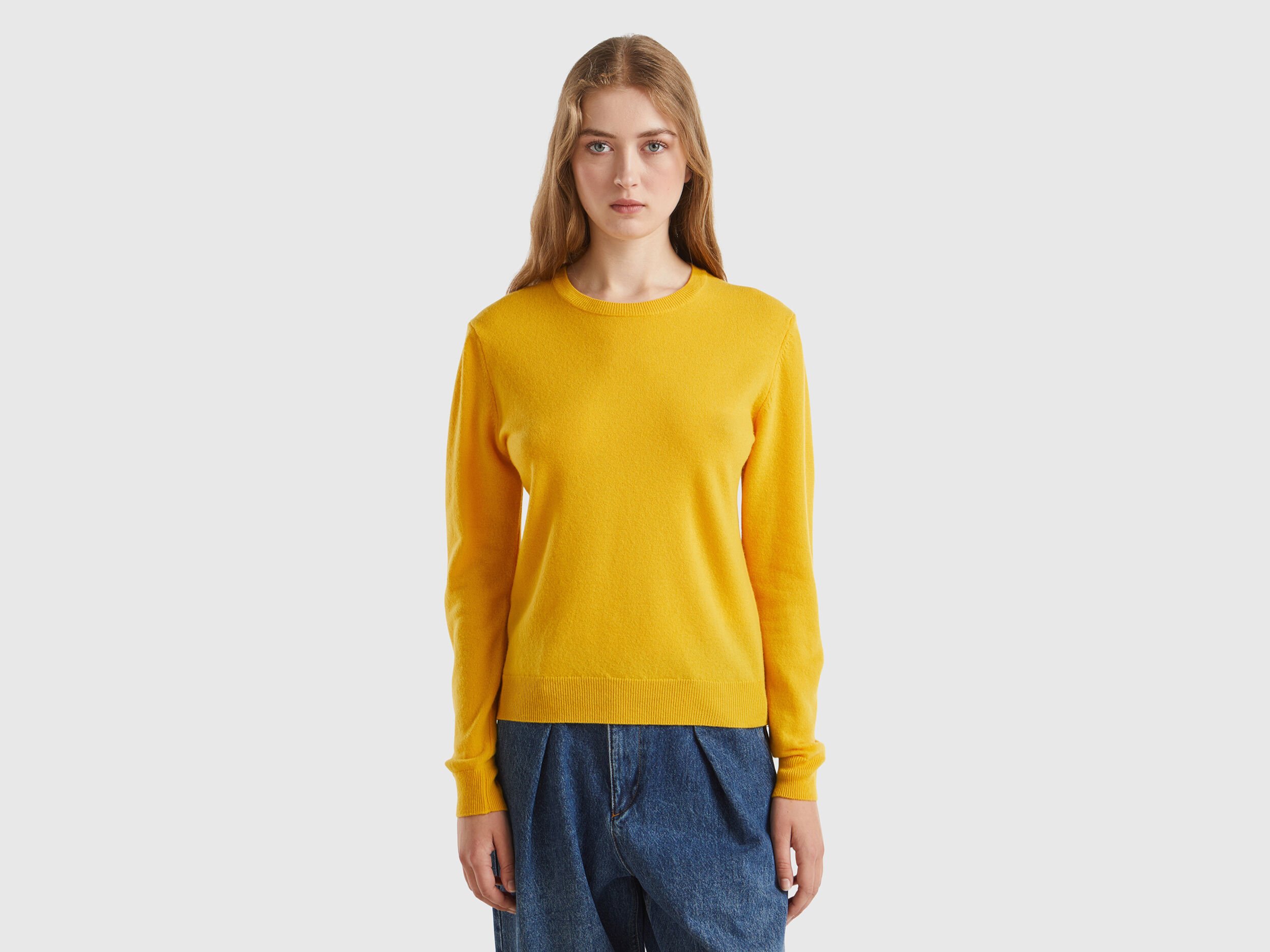 Ochre yellow crew neck sweater in pure Merino wool Mustard Benetton