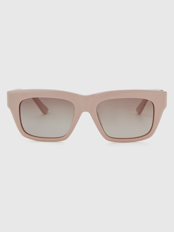 Light pink rectangular sunglasses