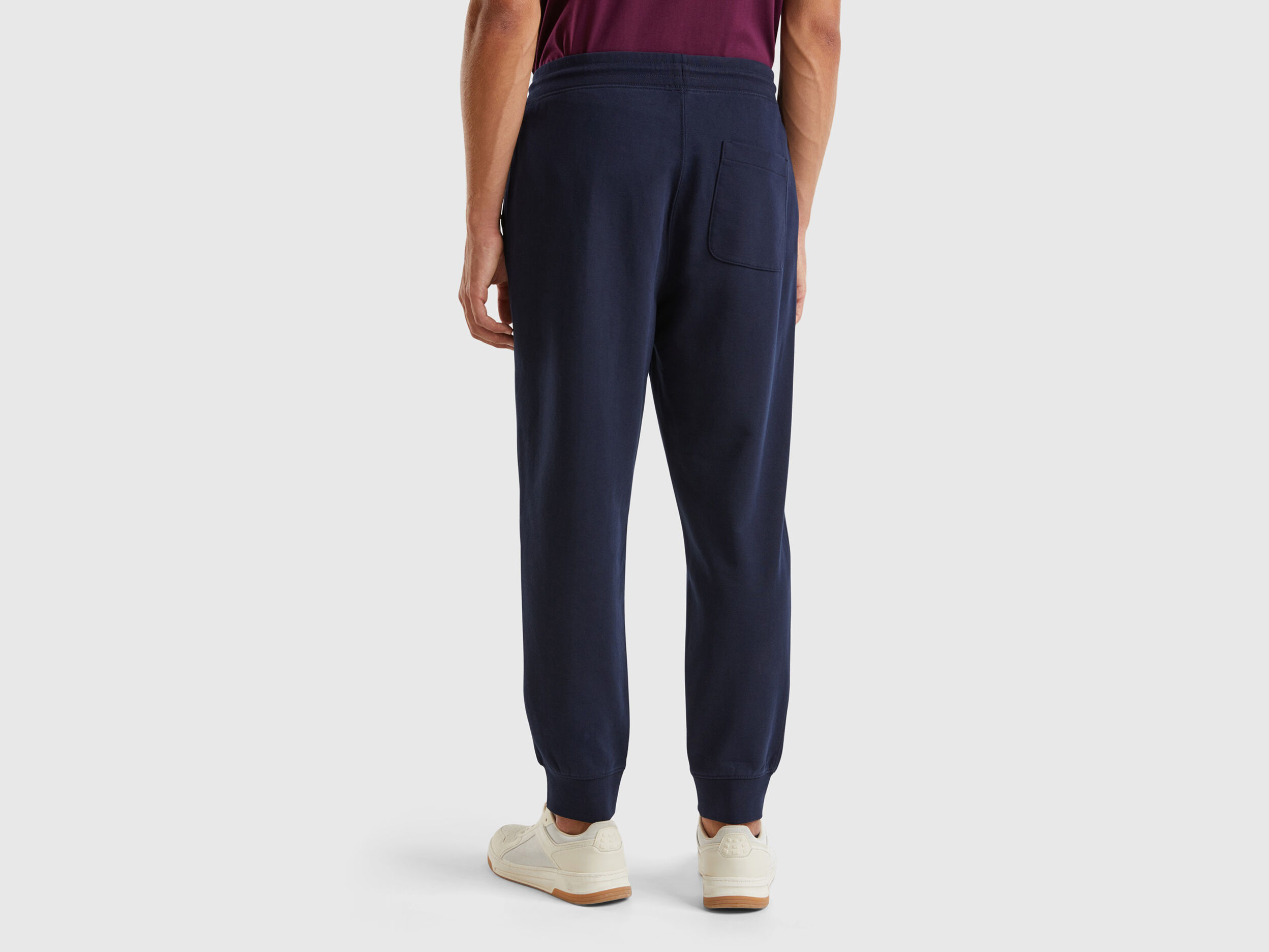 Ucb joggers top