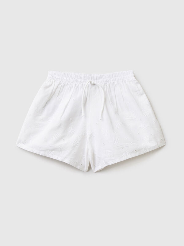 Shorts with broderie anglaise embroidery New Born (0-18 months)