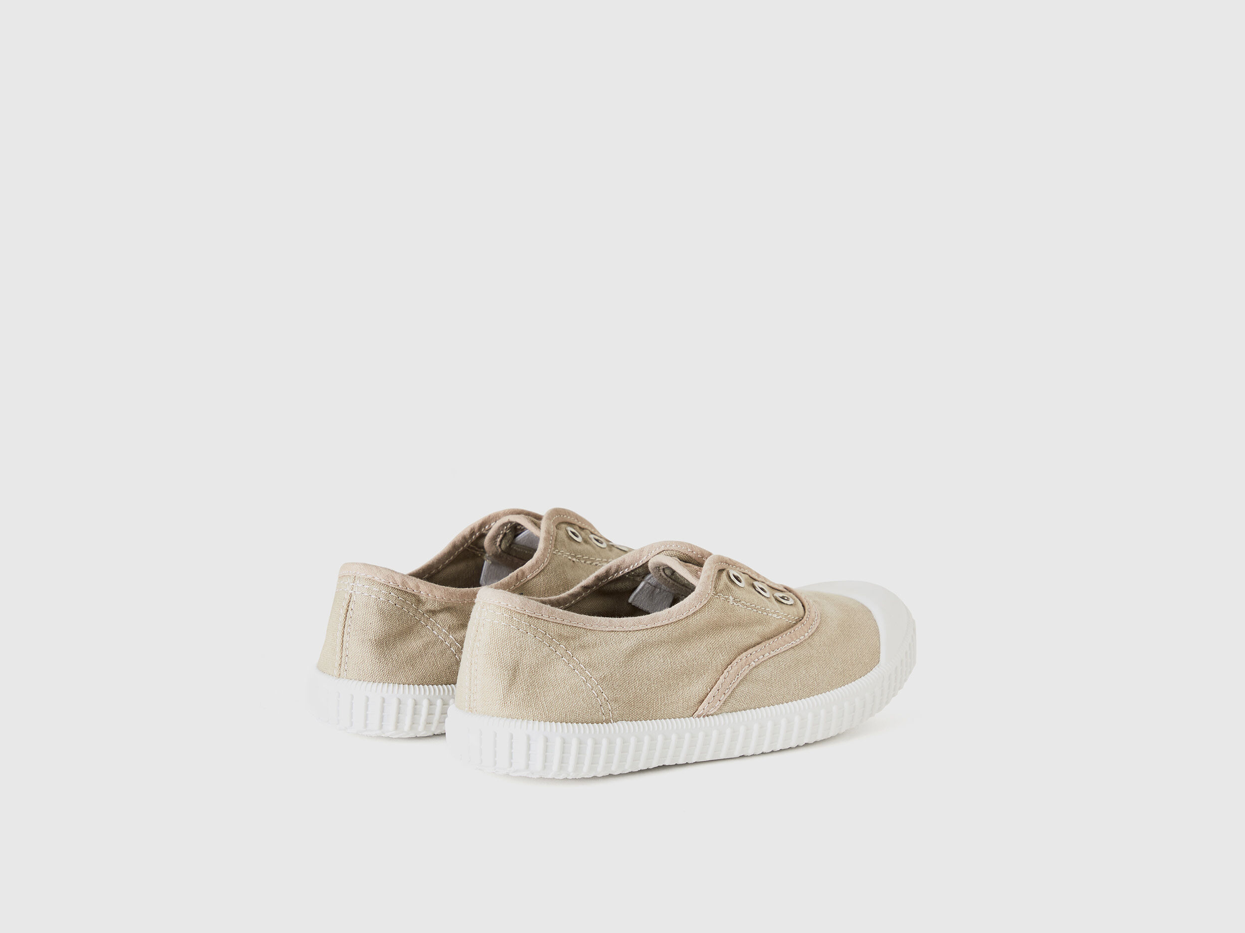 Ucb slip on sneakers outlet