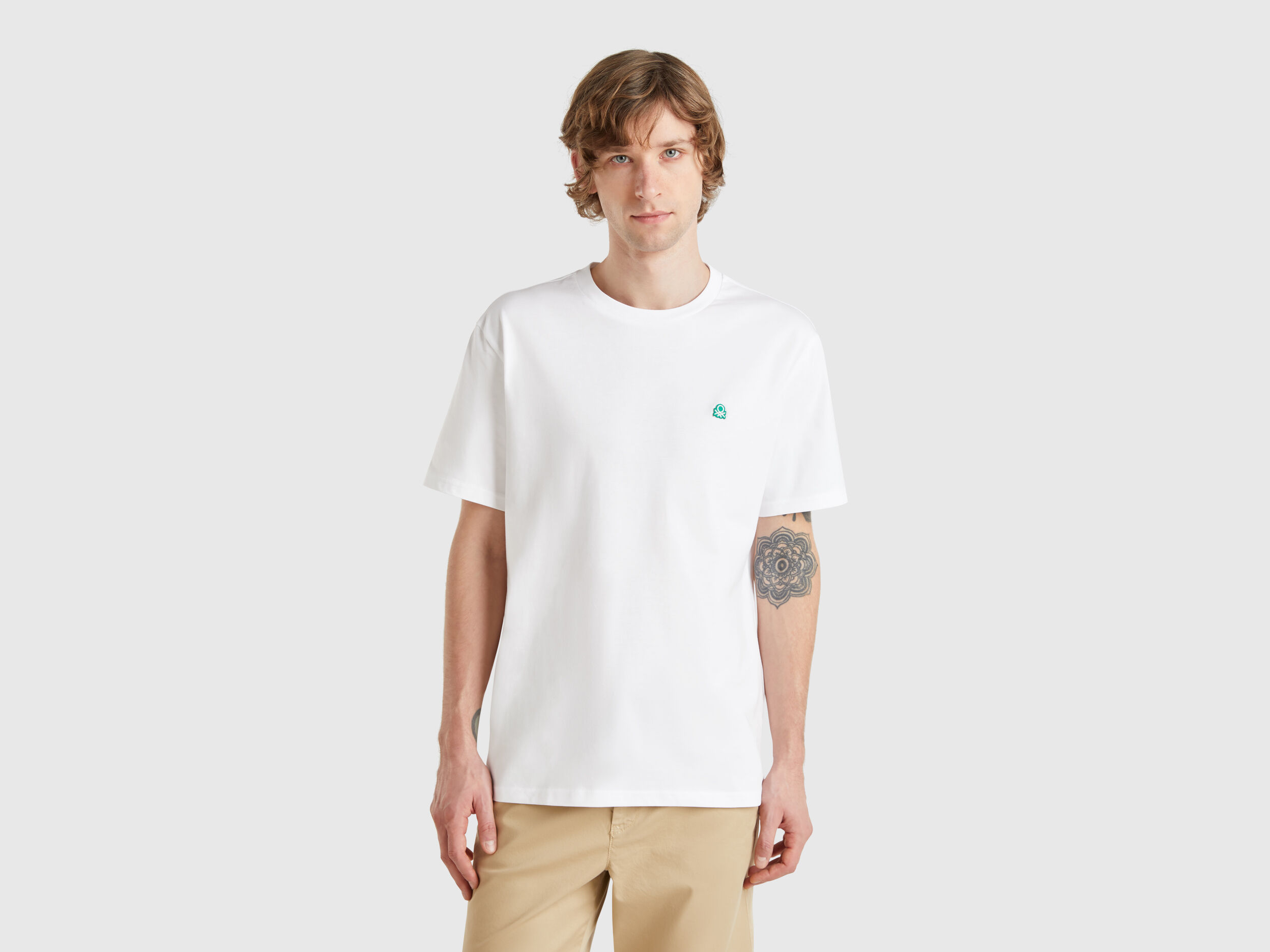 UNITED COLORS OF BENETTON グリーン×ホワイト トップス BENETTON (UNITED COLORS OF BENETTON)（ベネトンユナイテッド