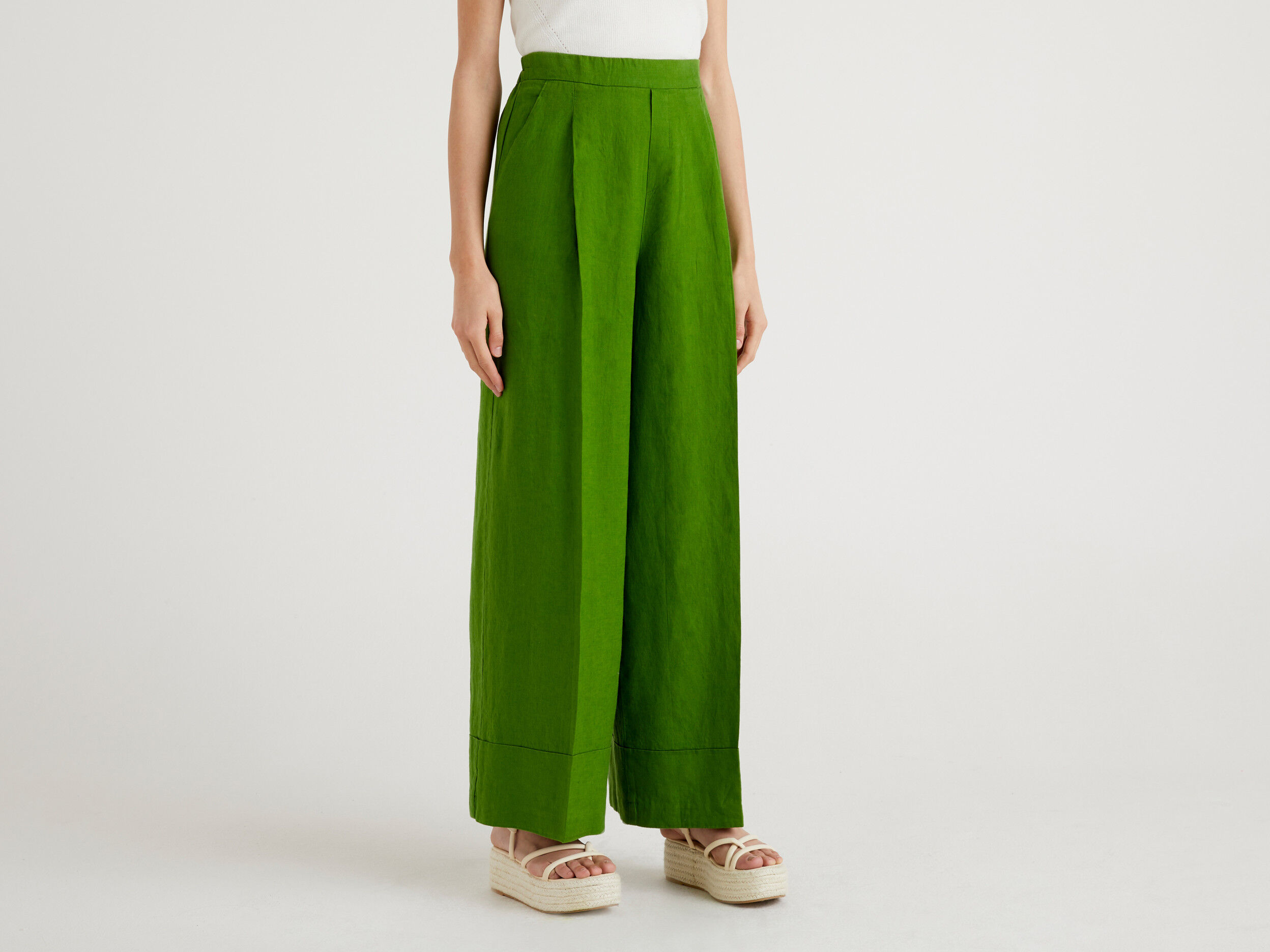 Forever 21 Bottoms Pants and Trousers  Buy Forever 21 Green Solid Pleated  Palazzo Pants OnlineNykaa Fashion