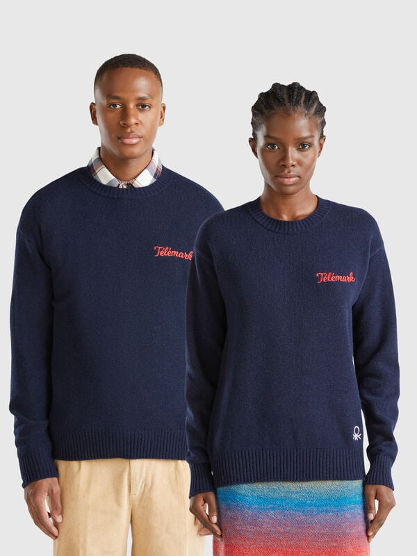 Wool blend sweater with ski graphic