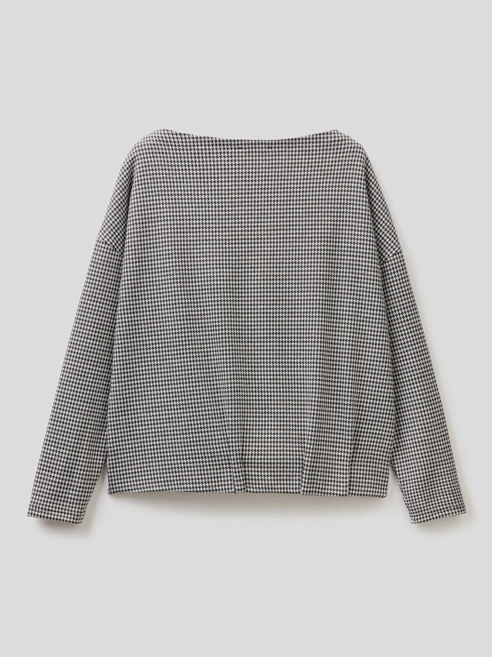 Houndstooth patterned sweatshirt image number 2