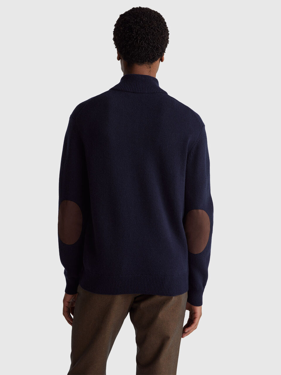 TURTLE NECK SWEATER Hombre image number null