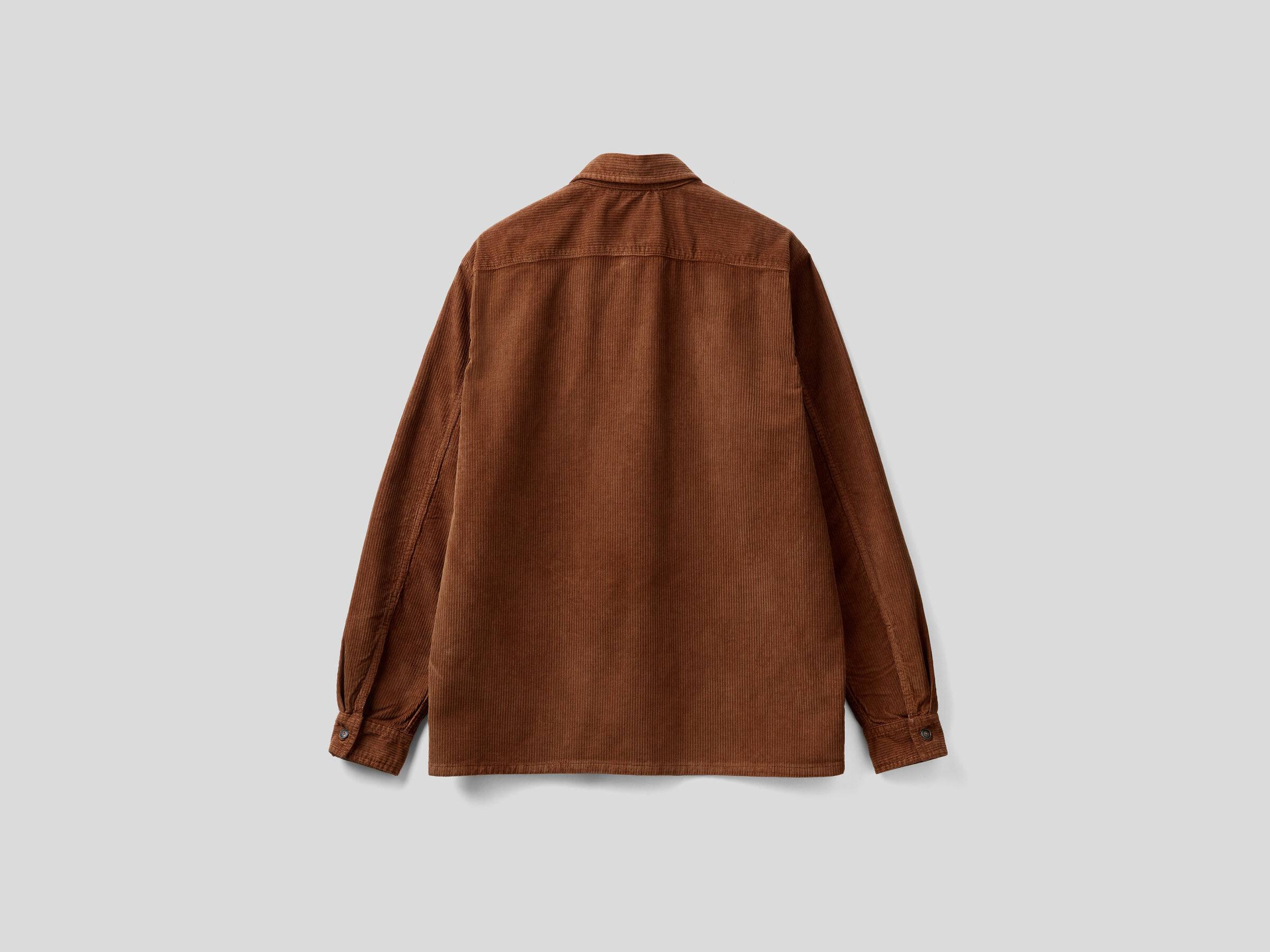 Shirt in velvet with pockets image number 5