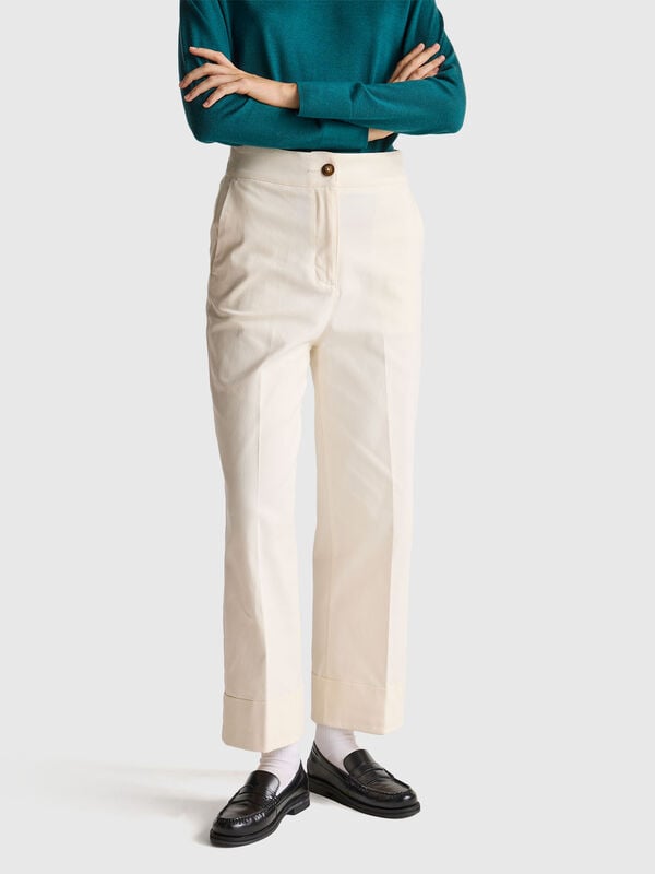 Pantalones rectos con puños Pantalones rectos con puños Mujer