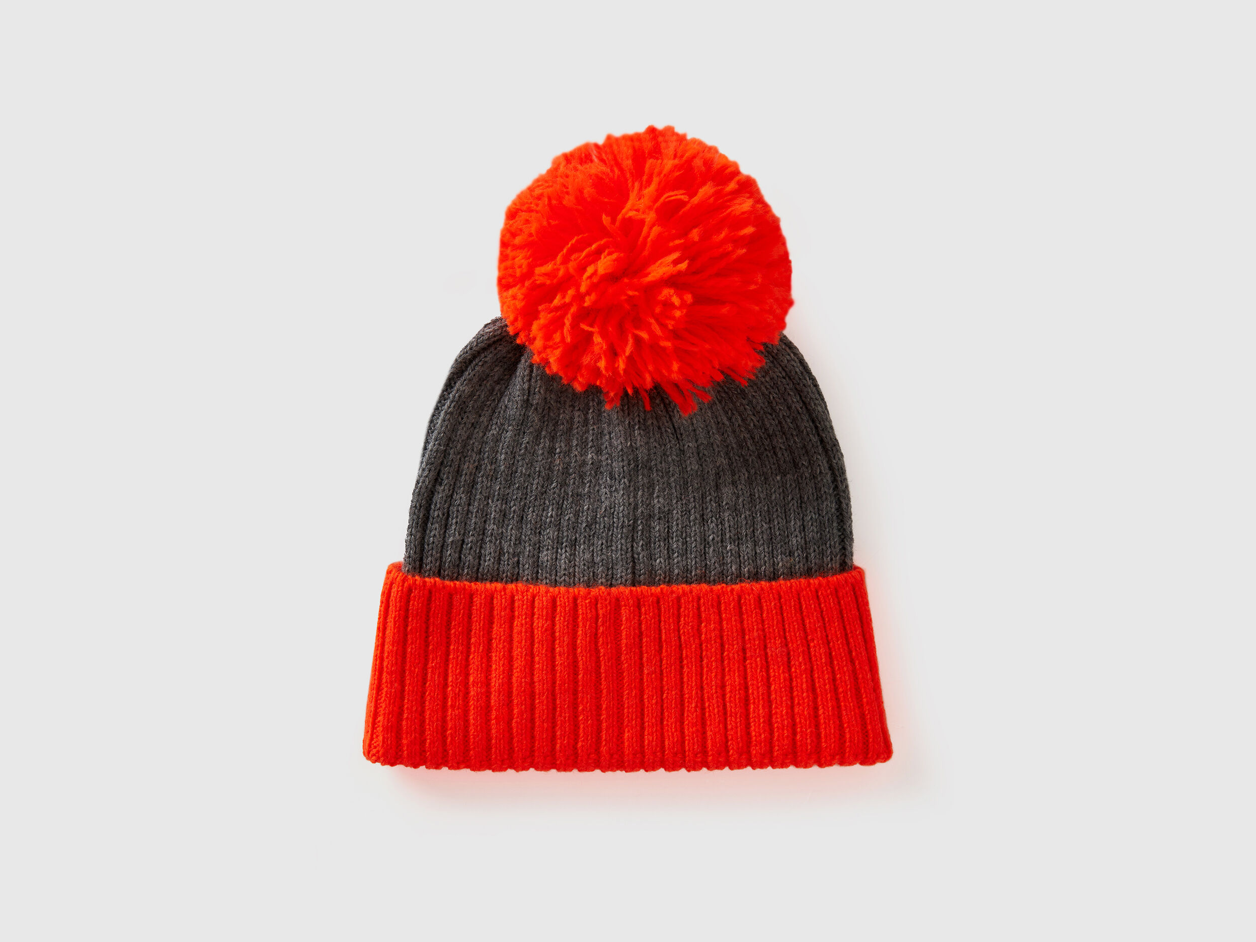 Women s Caps New Collection Benetton