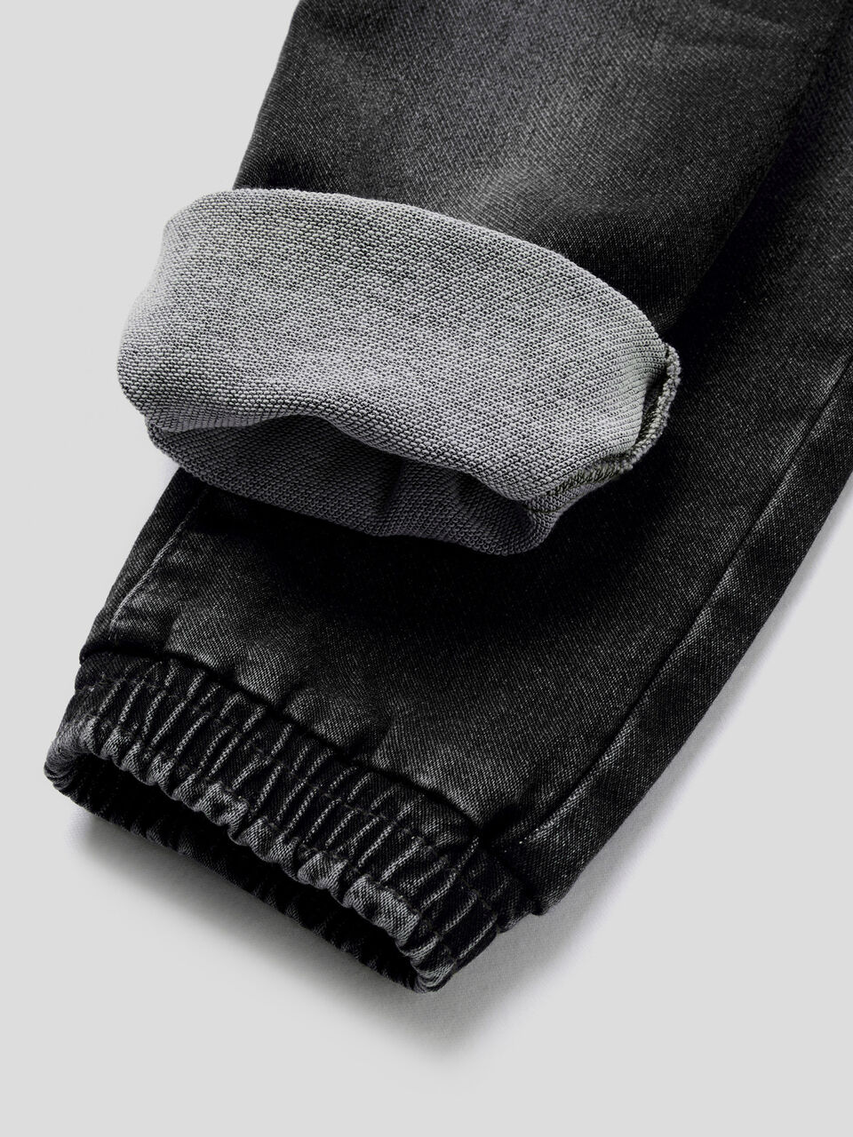 ucb joggers