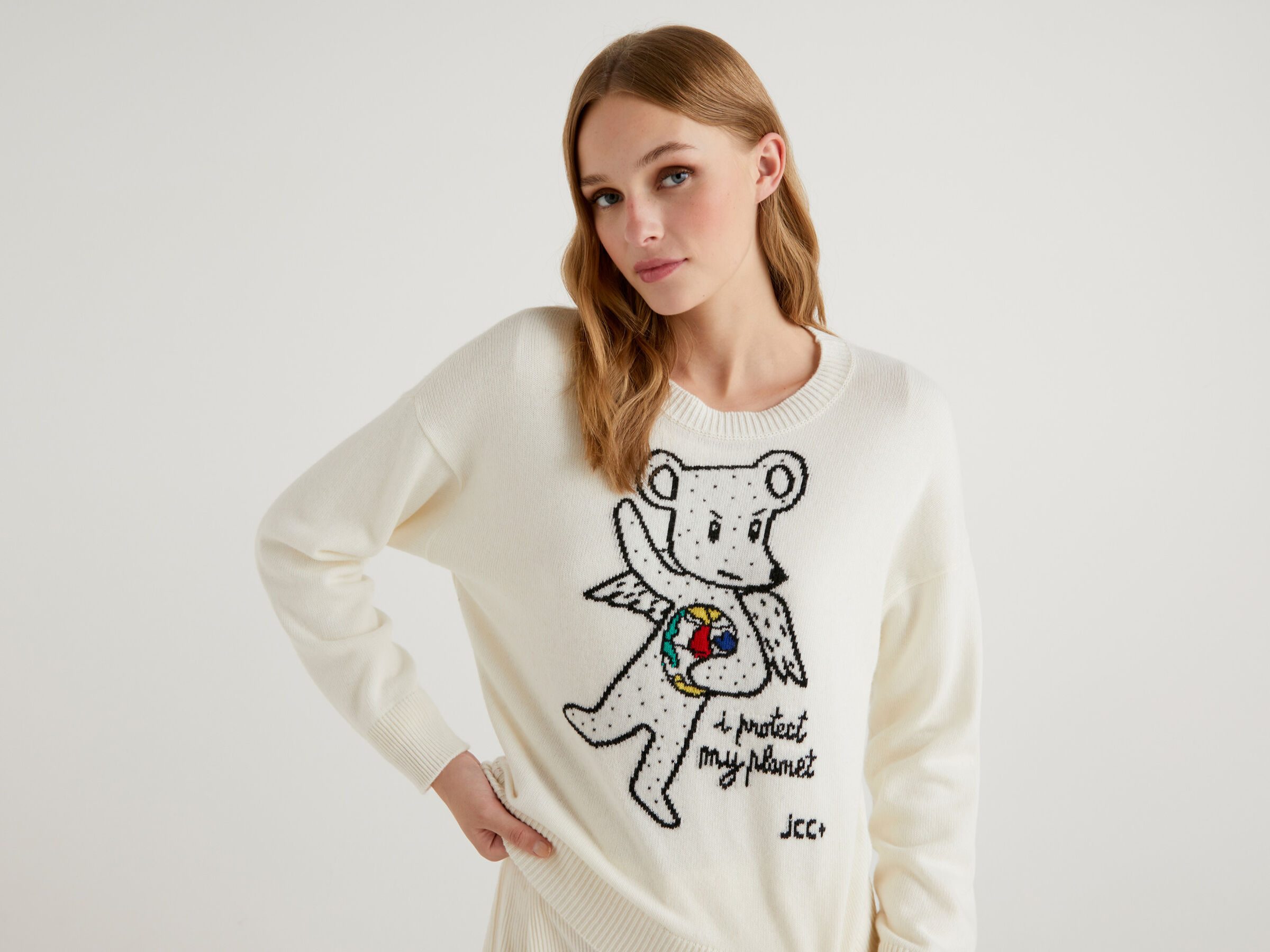 JCCxUCB sweater with bear inlay image number 4
