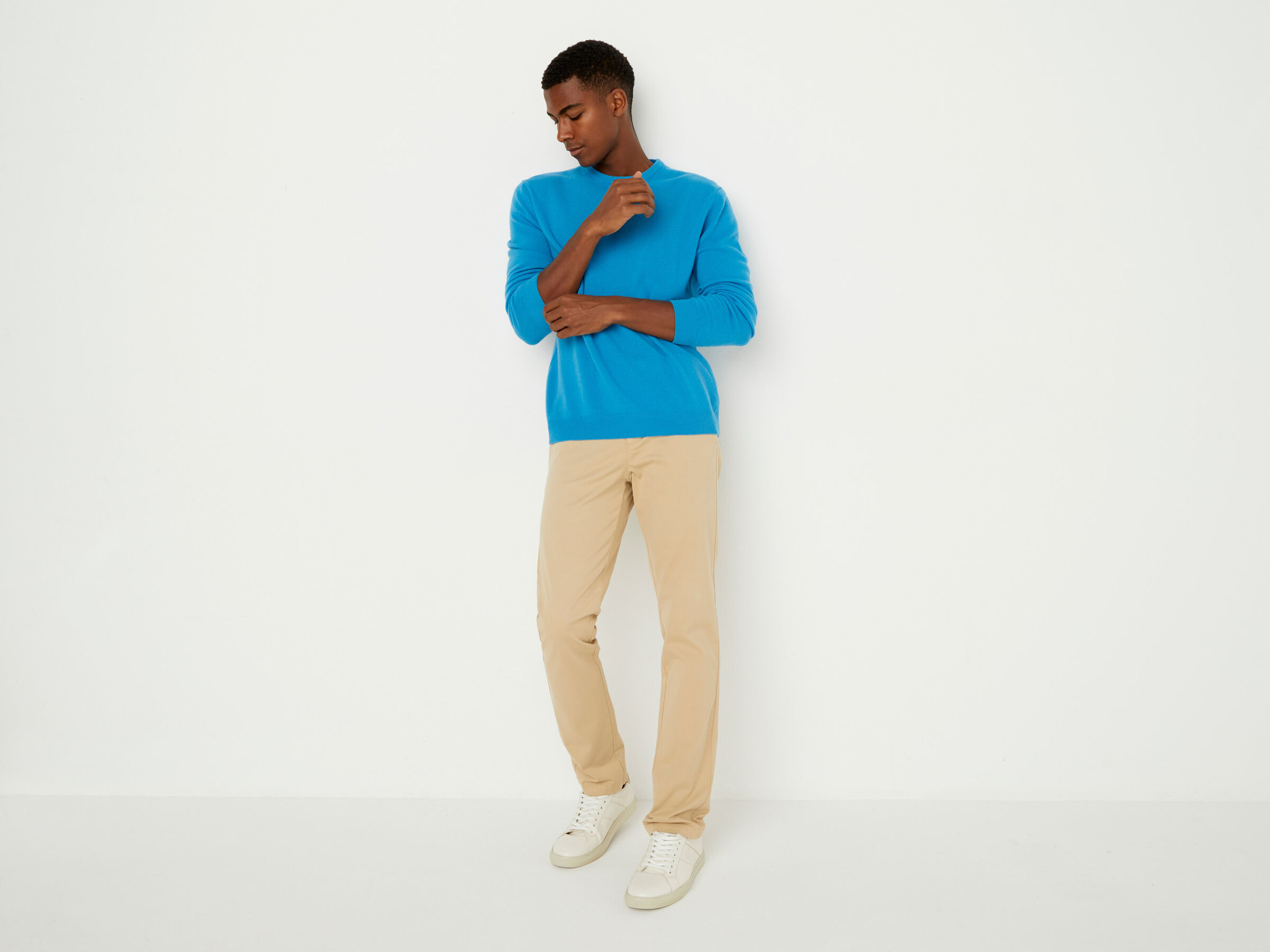 Crew neck sweater in pure virgin wool image number 3