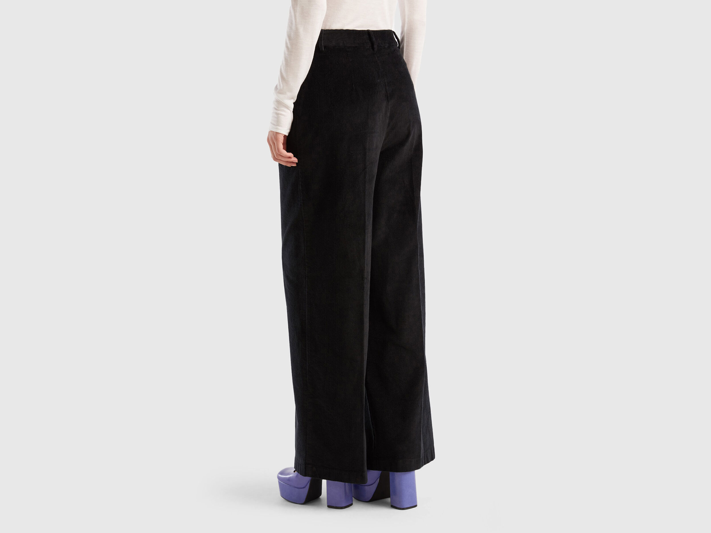 Pantaloni in velluto clearance benetton