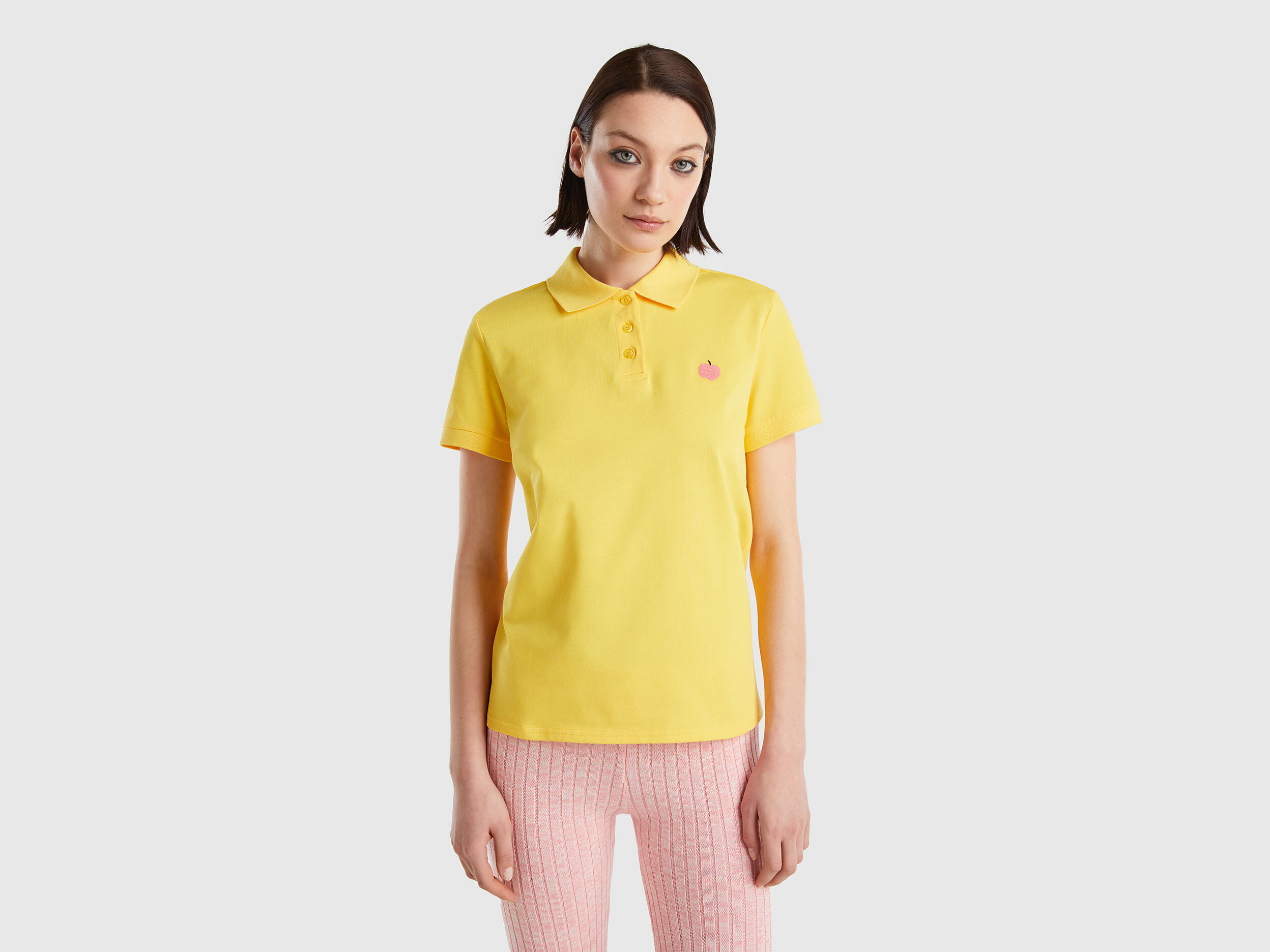 Polo amarillo mujer 2025
