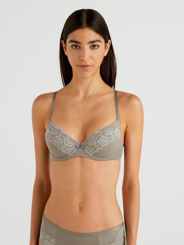 Padded bra with lace Women