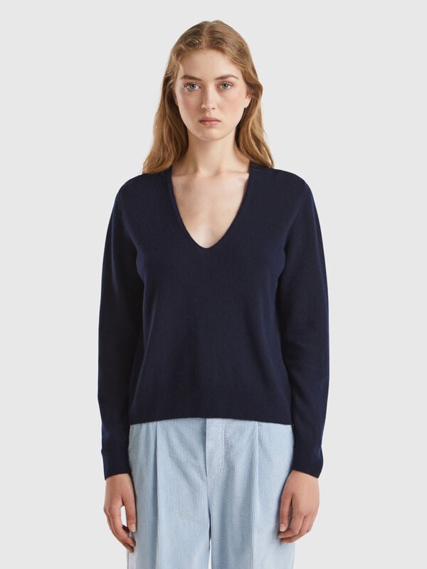 Midnight blue V-neck sweater in pure Merino wool Women