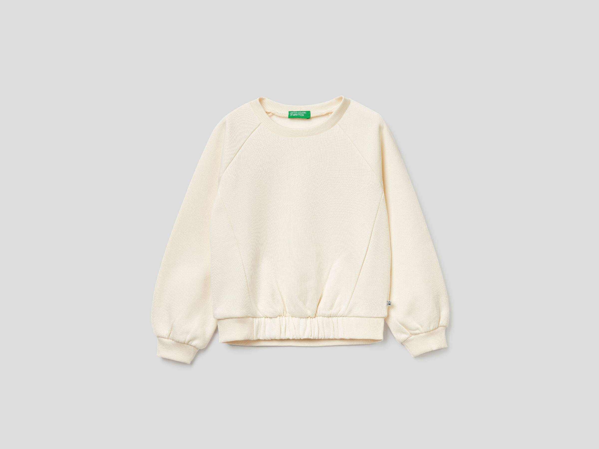 Sweatshirt with ruffled bottom image number null