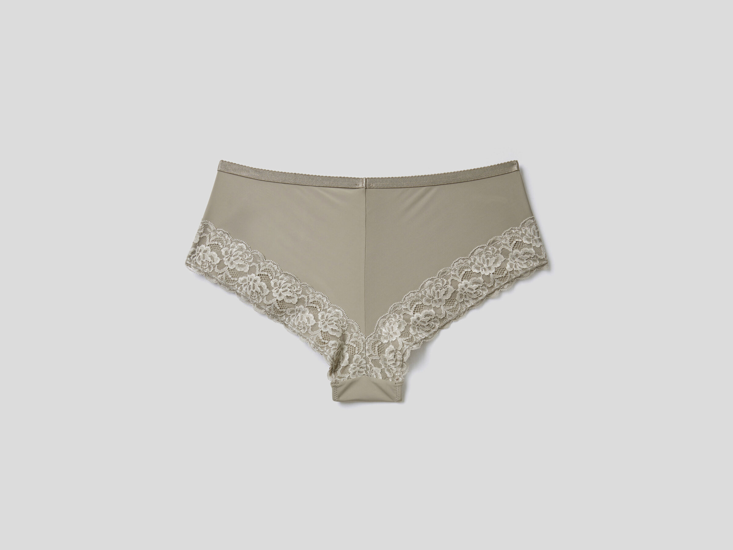 High-waisted culotte underwear with lace image number 4