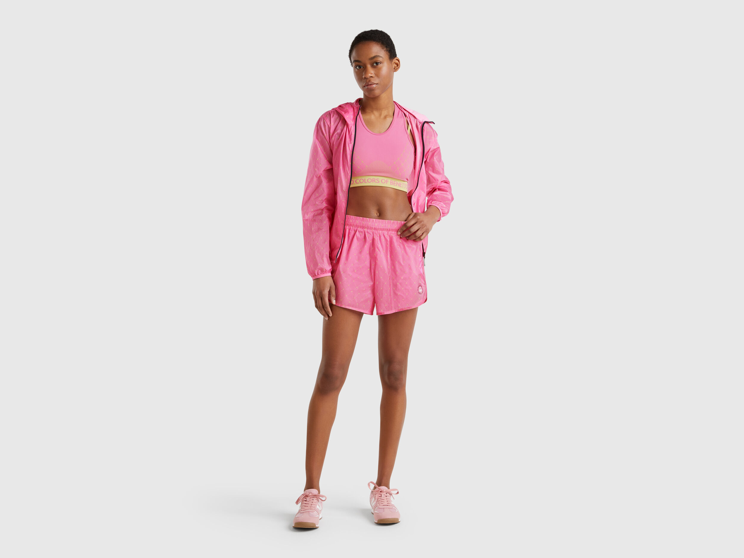 美品BENETTON ベネトンピンク キルティングジャケットM短丈