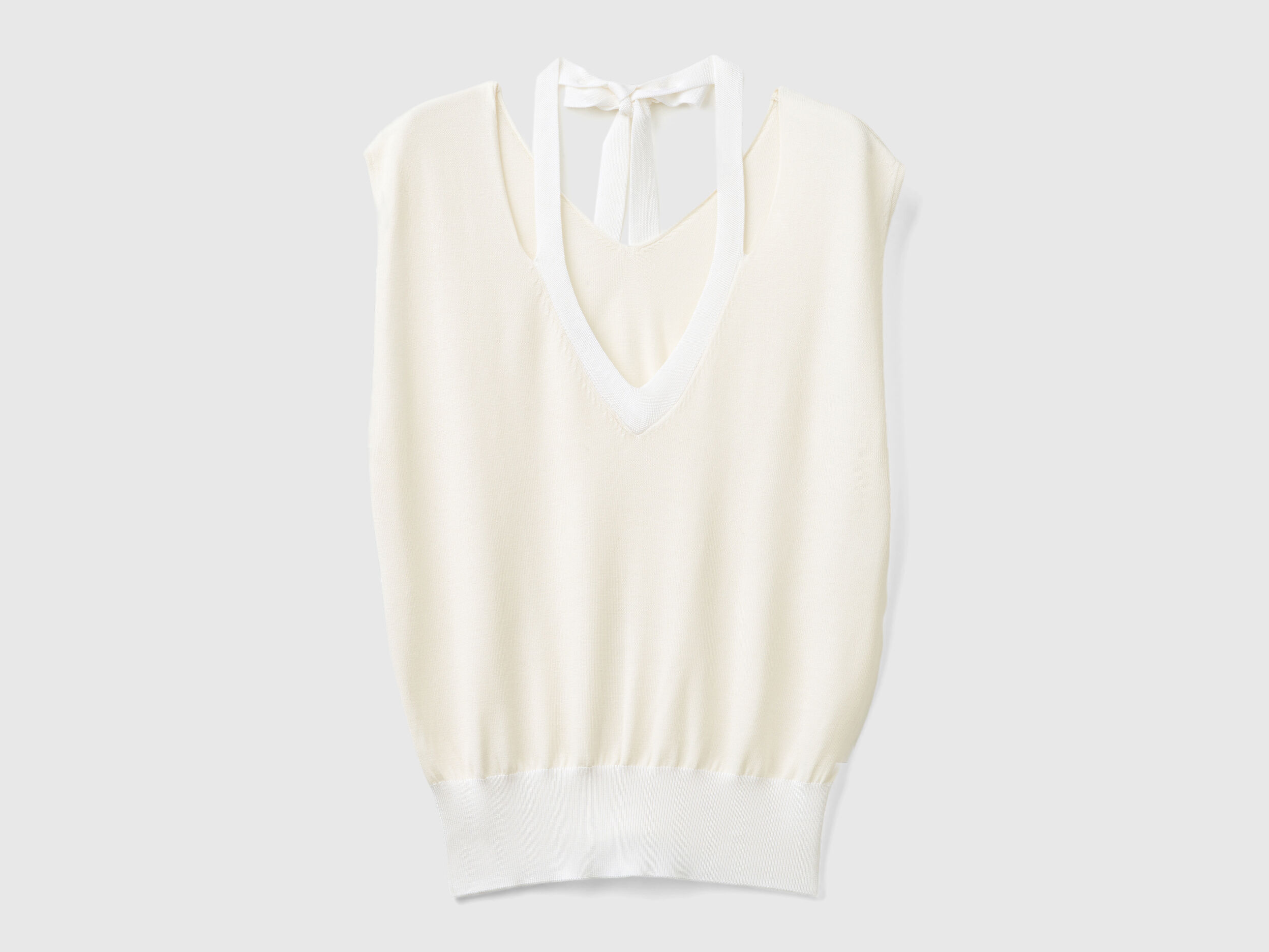 White flowy sweater outlet