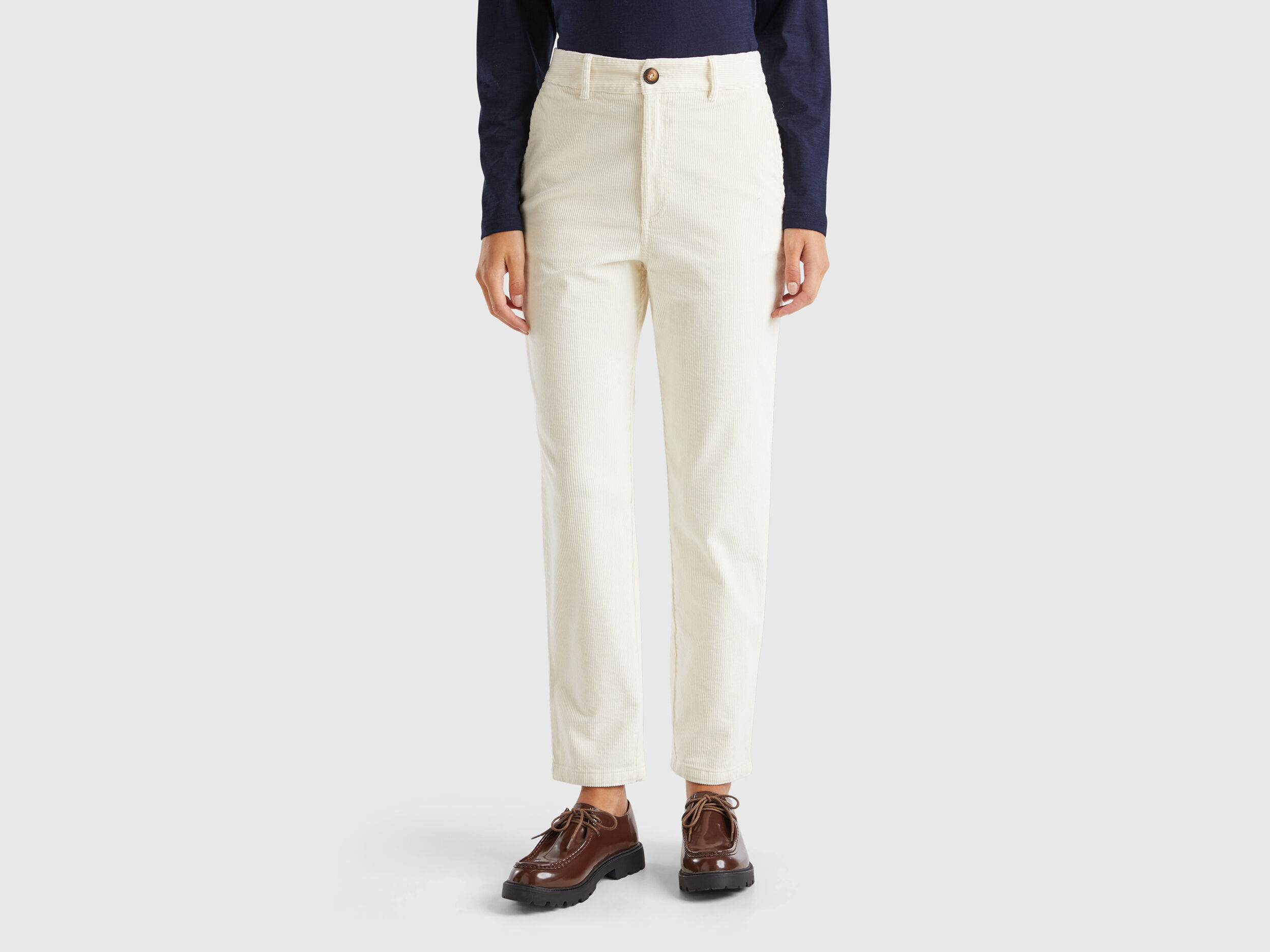 Soft corduroy trousers - Creamy White | Benetton