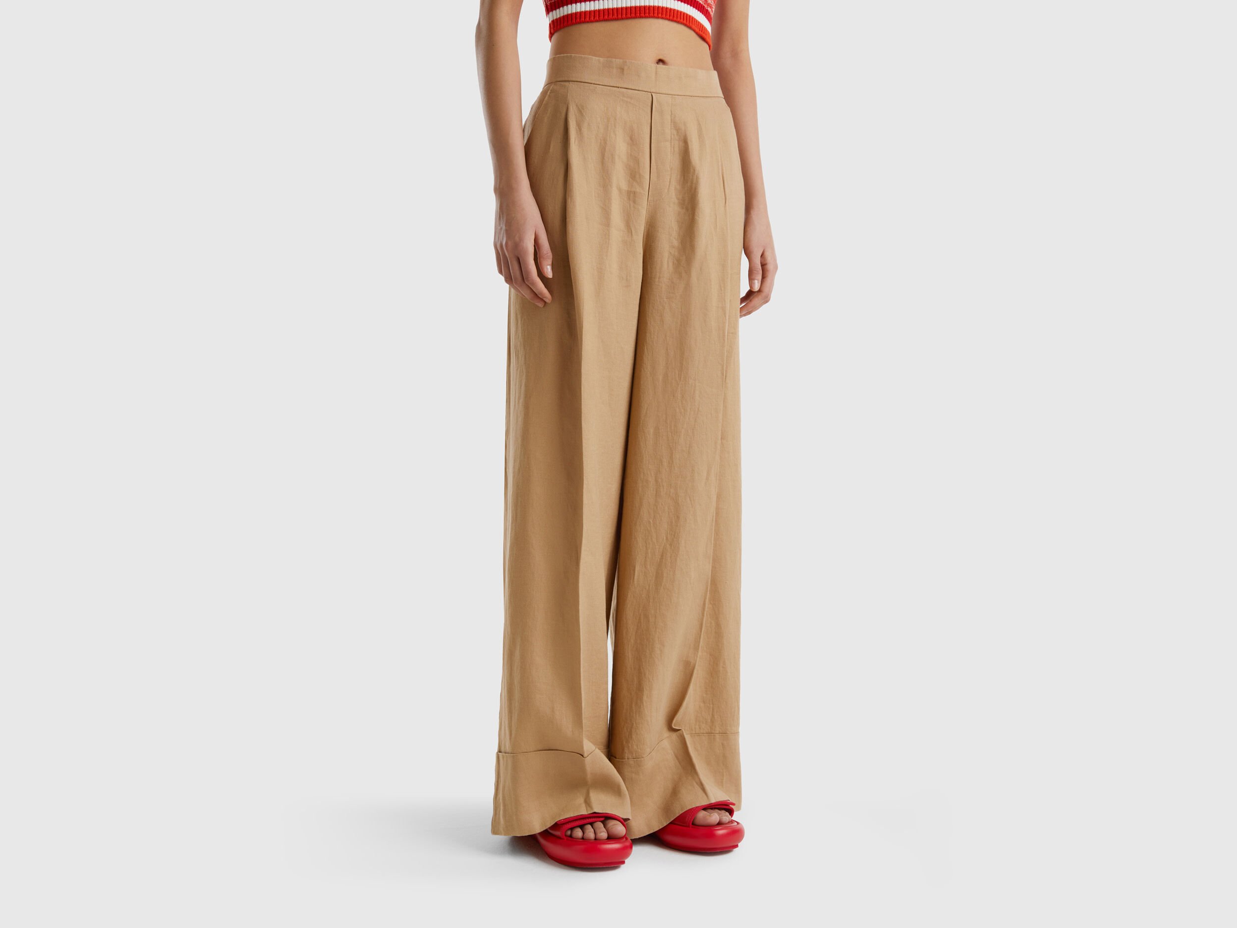 United Colors Of Benetton Cropped Length Linen Trouser 580876html  Buy  United Colors Of Benetton Cropped Length Linen Trouser 580876html online  in India