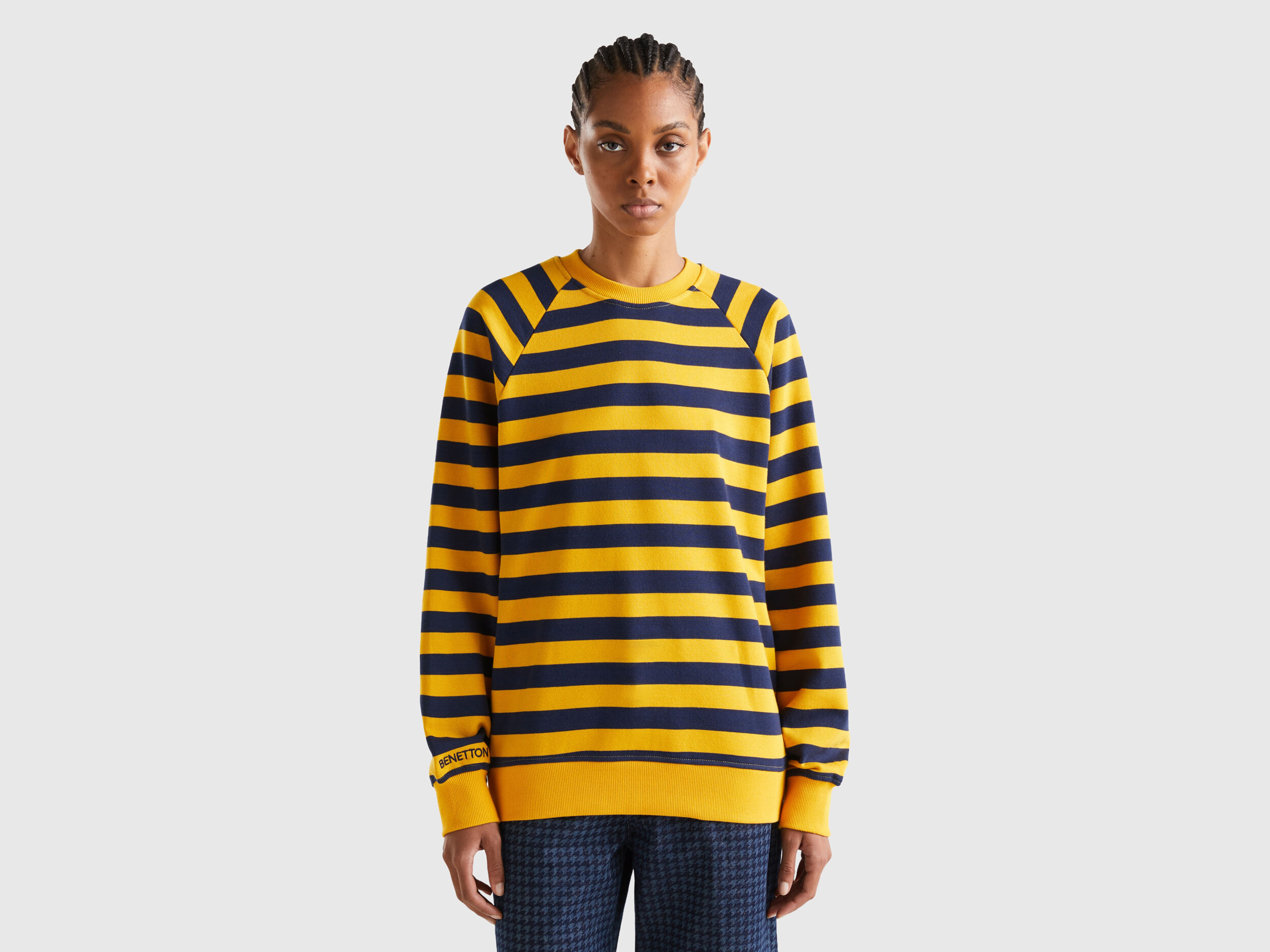 Yellow and blue sweatshirt 2025