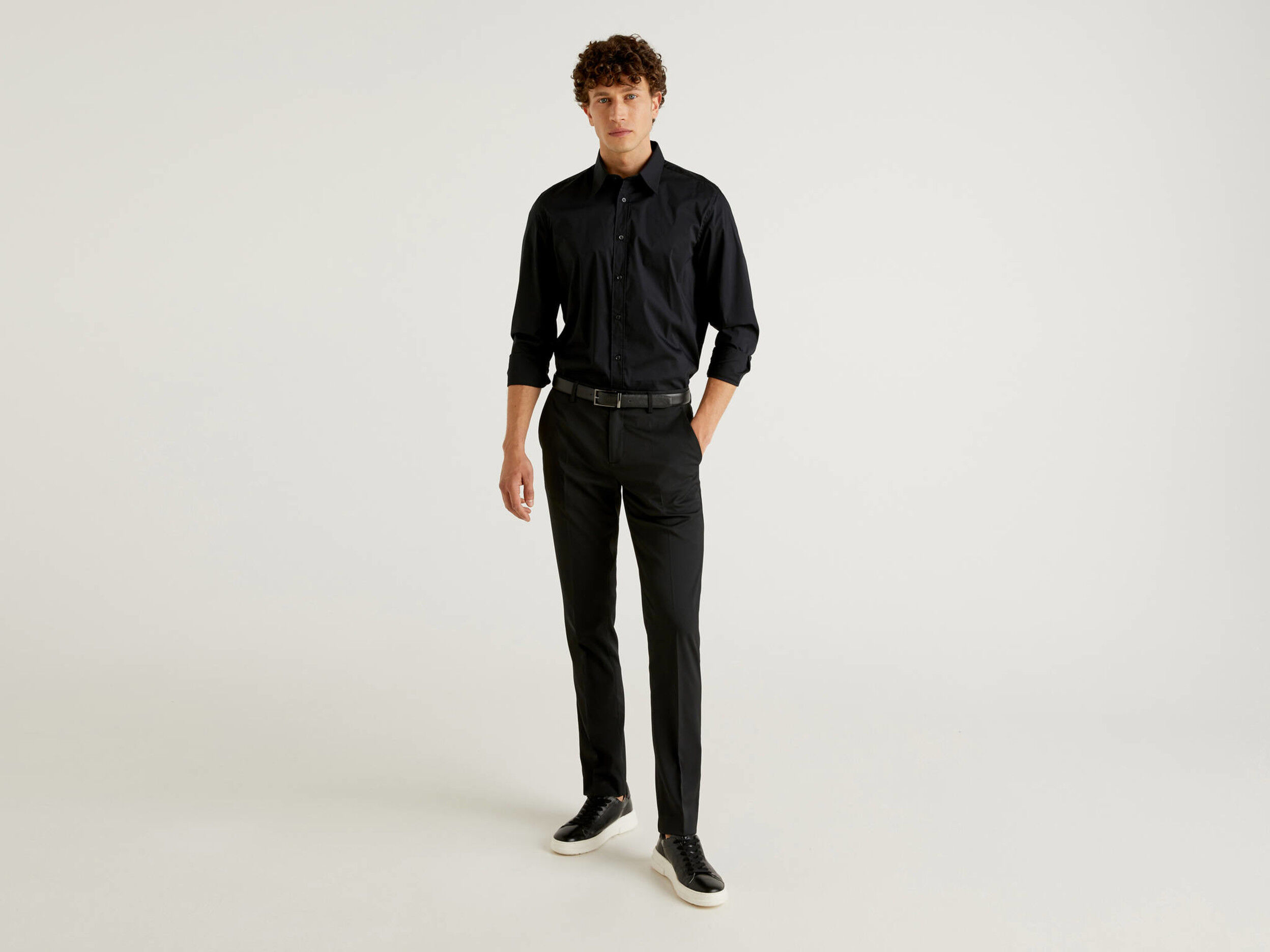 Slim fit trousers with crease - Black | Benetton Slim fit trousers with crease - Black | Benetton