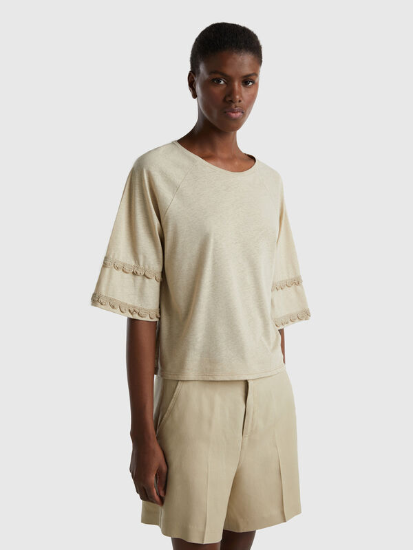 T-shirt in linen blend with crochet details Women