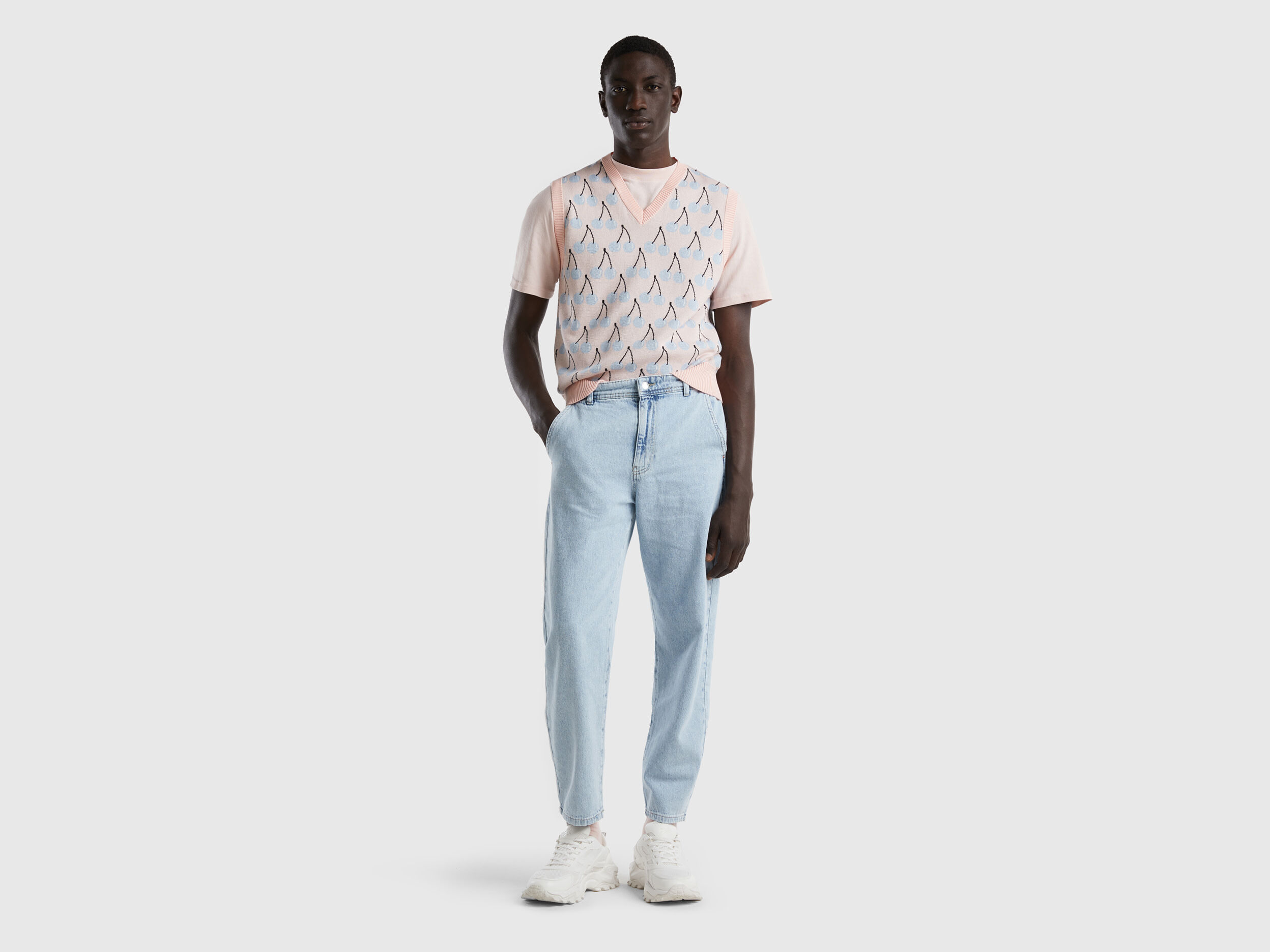 23 in waist discount jeans