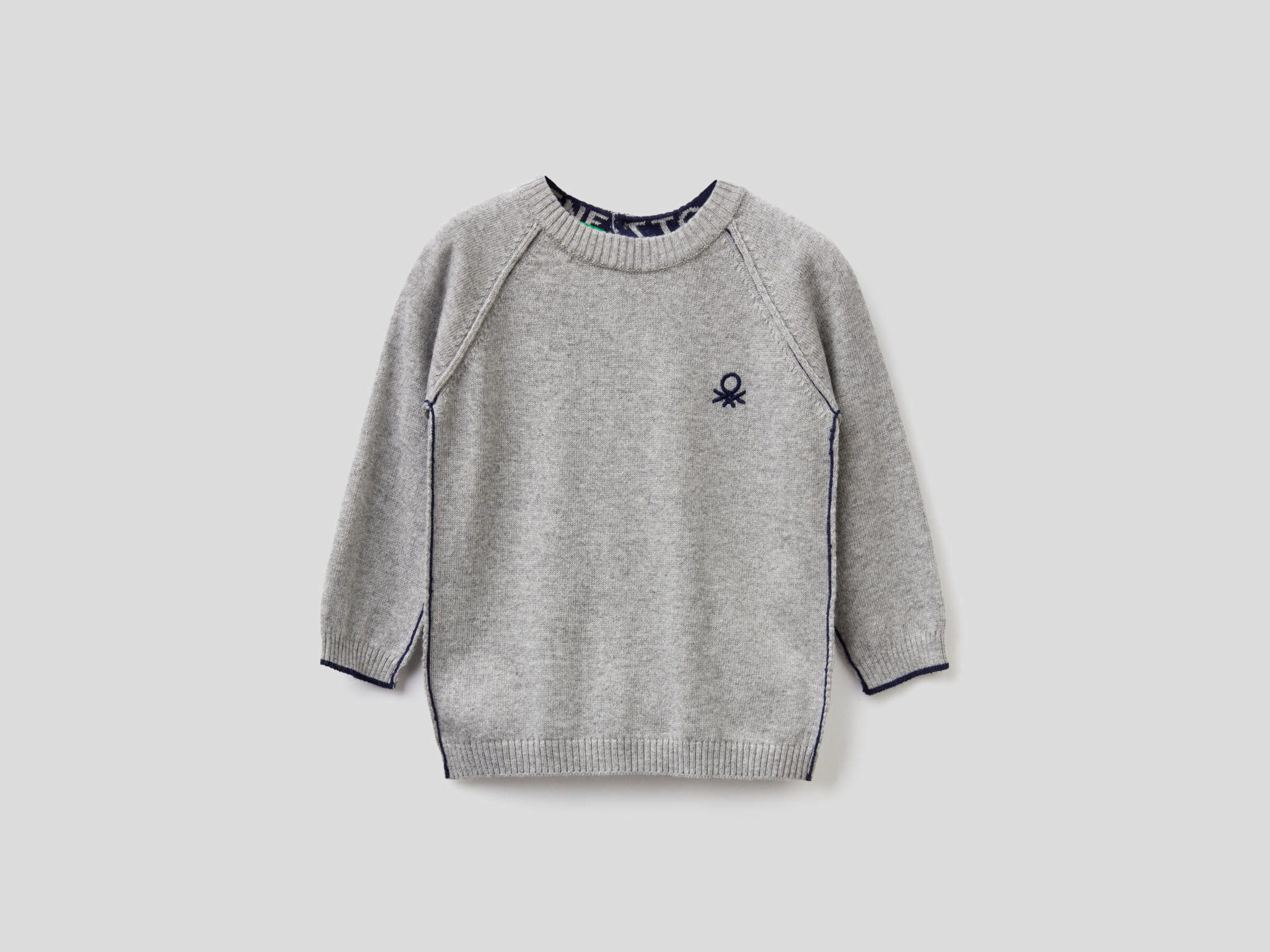 Crew neck sweater with raglan sleeves image number null