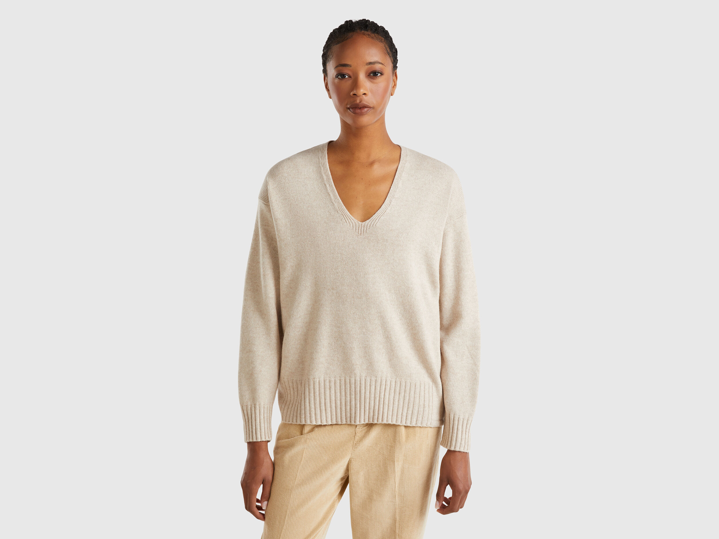 Women's v neck cashmere sweater cheap